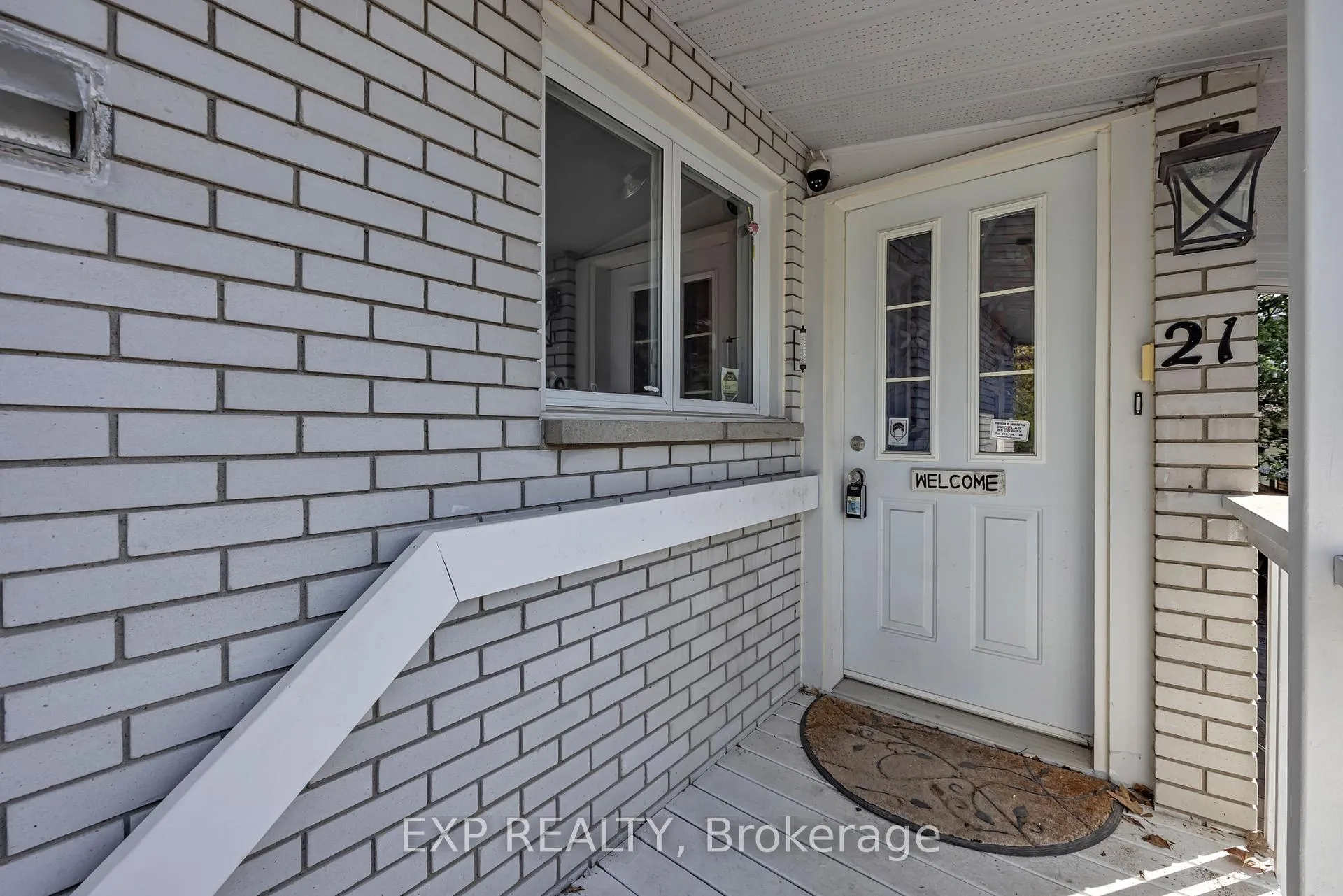 Photo 2 of 21 Southview Crescent, Ottawa, Borden Farm/Stewart Farm/Carleton Heights/Parkwood Hills — HOMEH
