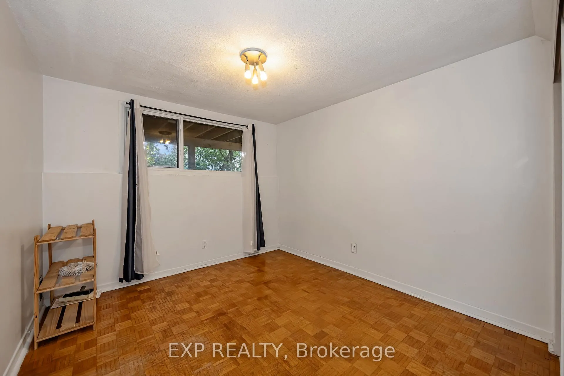 Photo 21 of 21 Southview Crescent, Ottawa, Borden Farm/Stewart Farm/Carleton Heights/Parkwood Hills — HOMEH