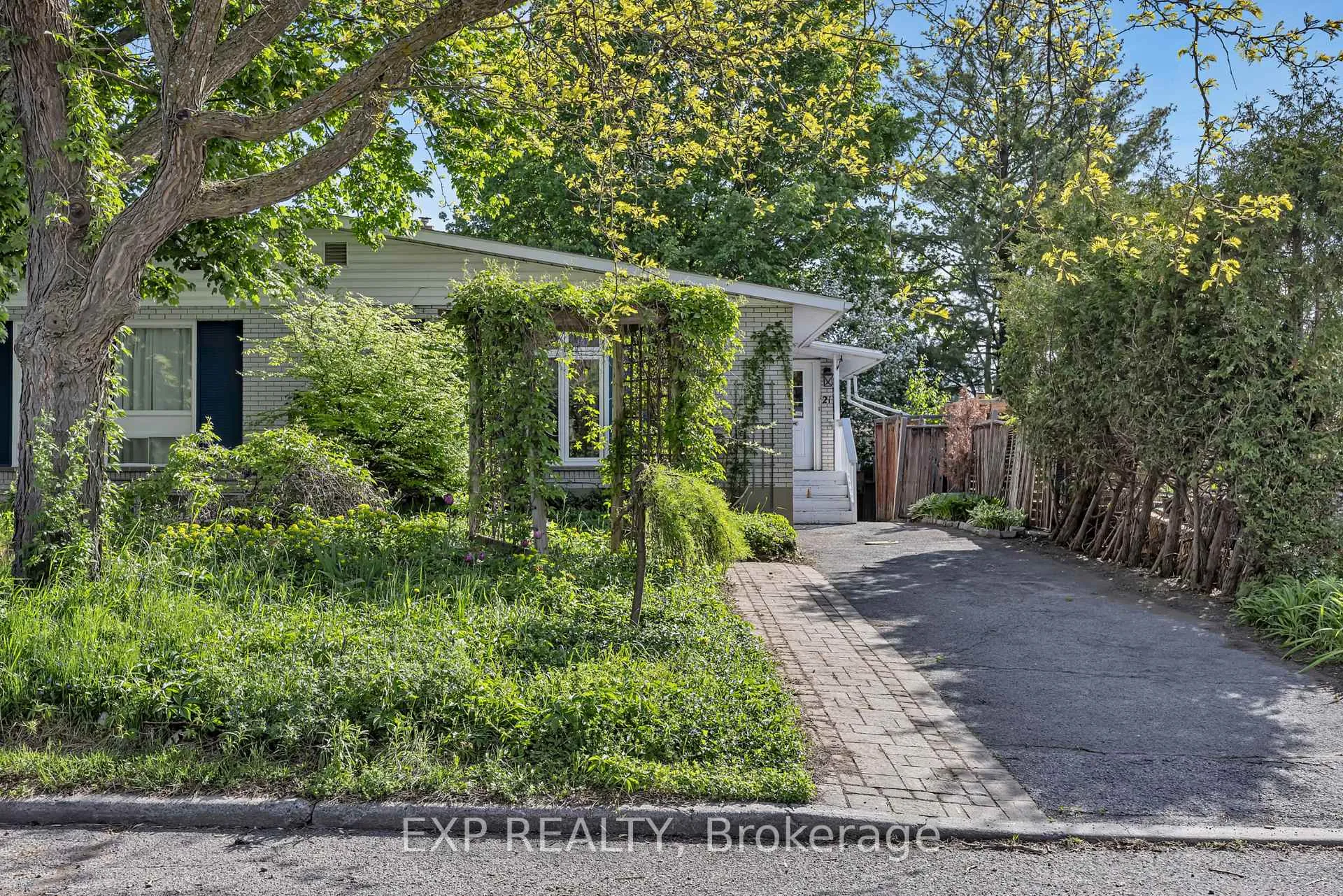 Photo 39 of 21 Southview Crescent, Ottawa, Borden Farm/Stewart Farm/Carleton Heights/Parkwood Hills — HOMEH