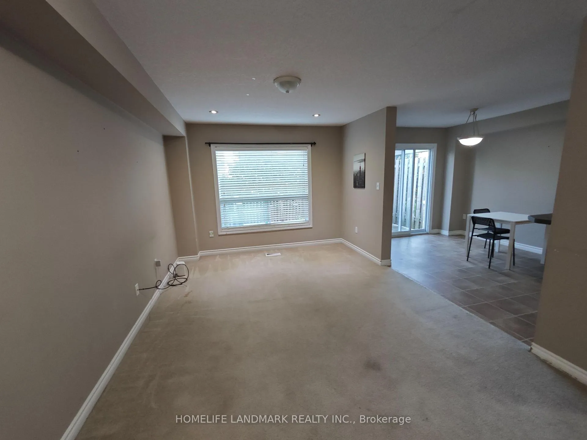 Photo 4 of 370 Sauve Crescent, Waterloo, Clair Hills — HOMEH