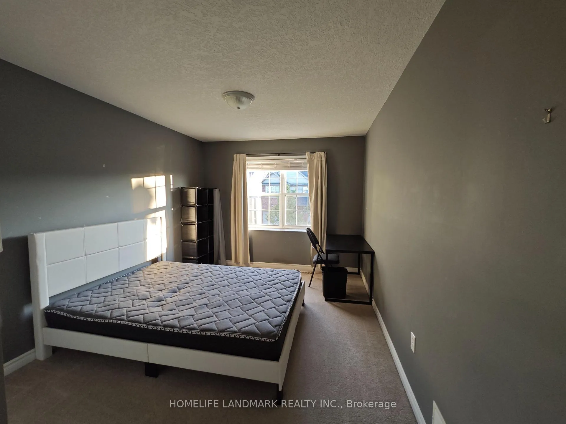 Photo 10 of 370 Sauve Crescent, Waterloo, Clair Hills — HOMEH