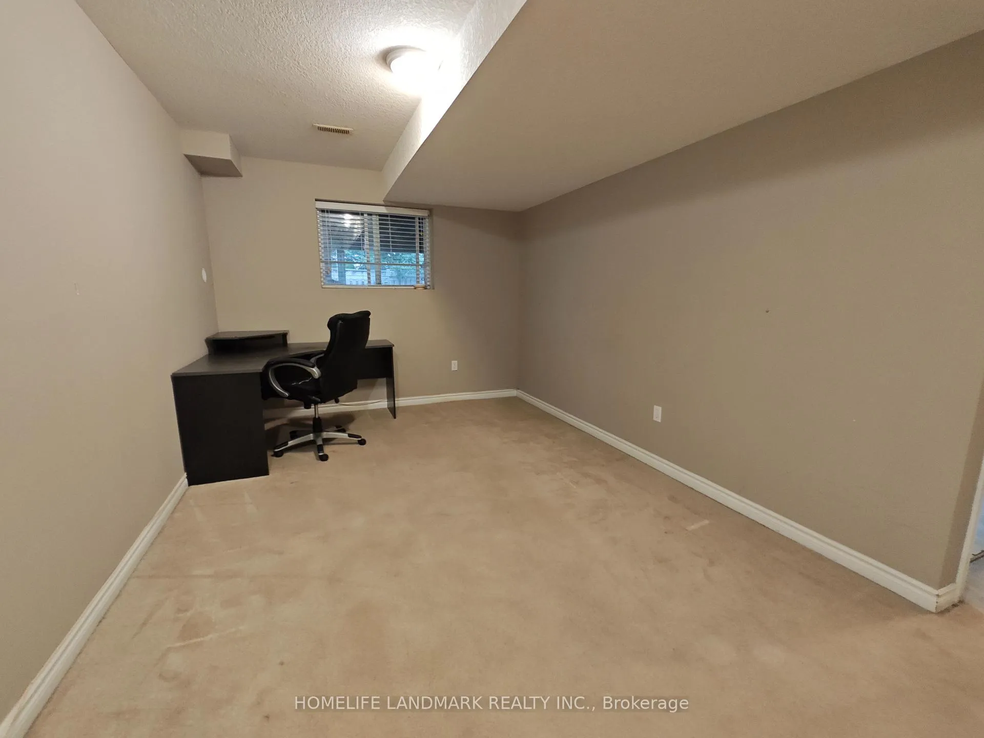 Photo 14 of 370 Sauve Crescent, Waterloo, Clair Hills — HOMEH