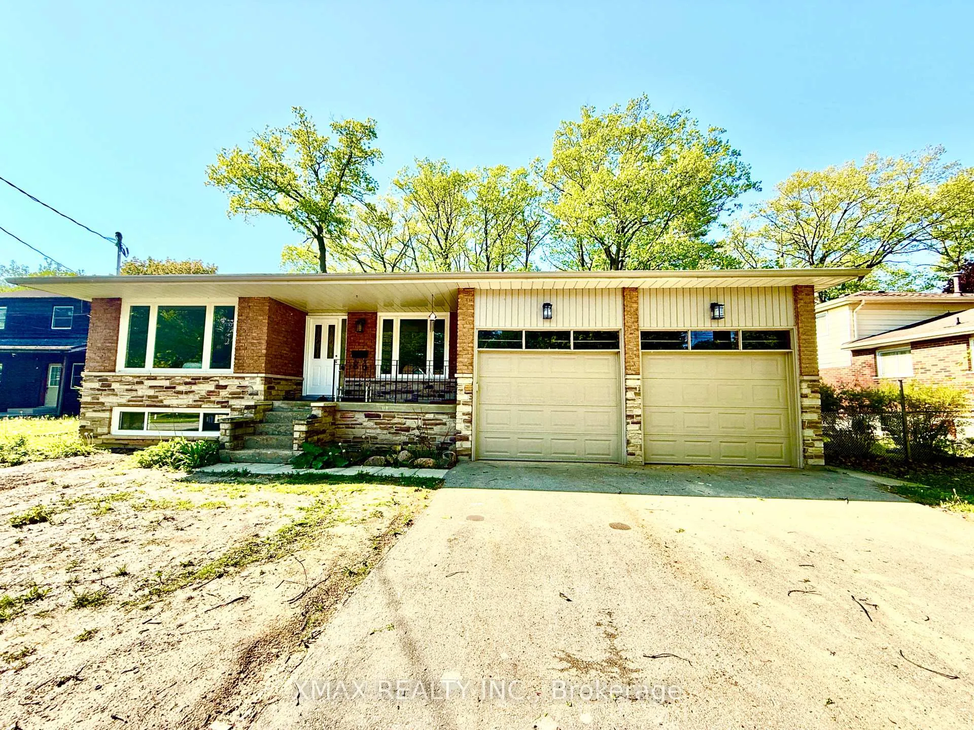 Photo of Unit Basement, 86 Twyn Rivers Drive