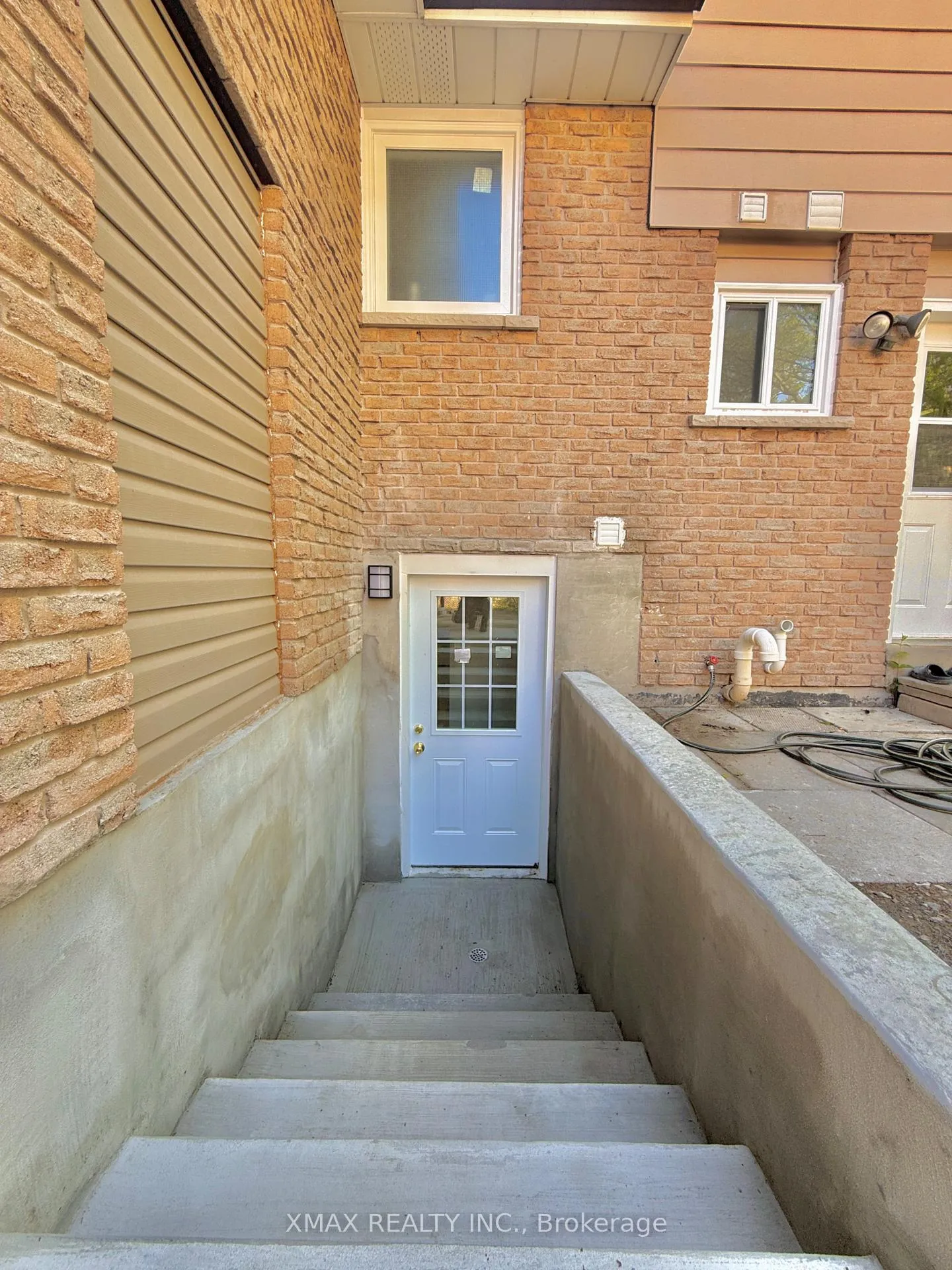 Photo 3 of Unit Basement, 86 Twyn Rivers Drive, Pickering, Rougemount — HOMEH