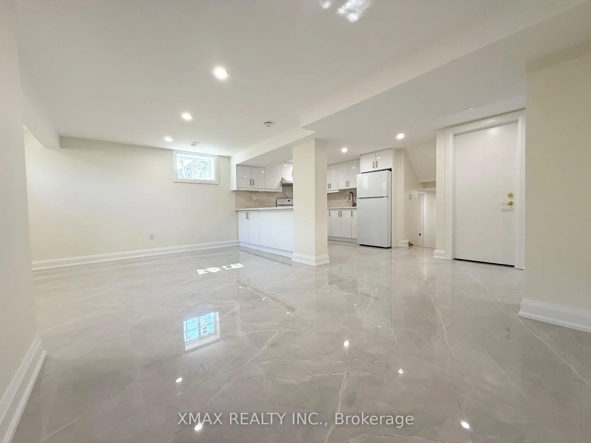 Photo 4 of Unit Basement, 86 Twyn Rivers Drive, Pickering, Rougemount — HOMEH