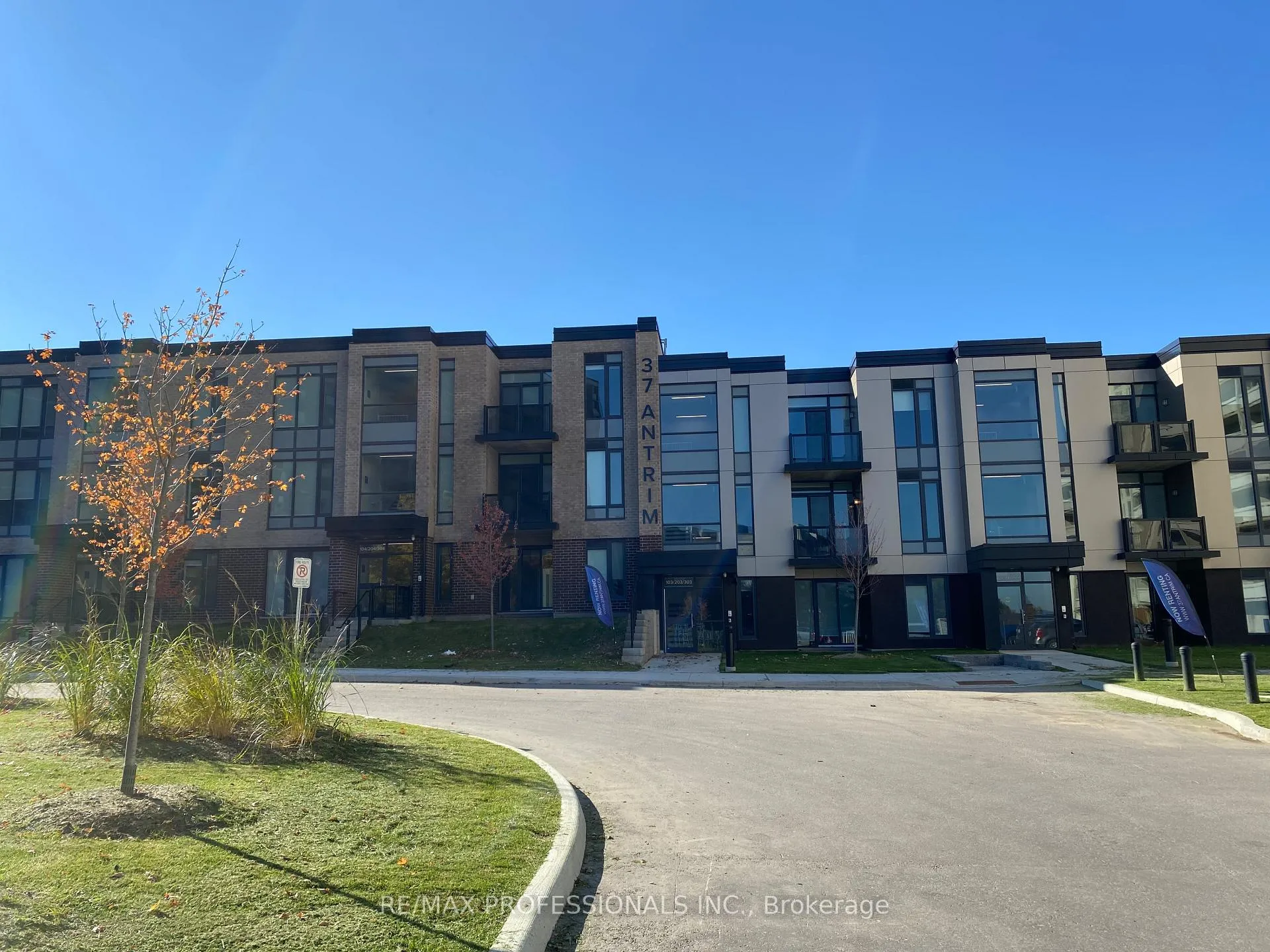 Photo 1 of Unit 207, 37 Antrim Crescent, Scarborough, Dorset Park — HOMEH