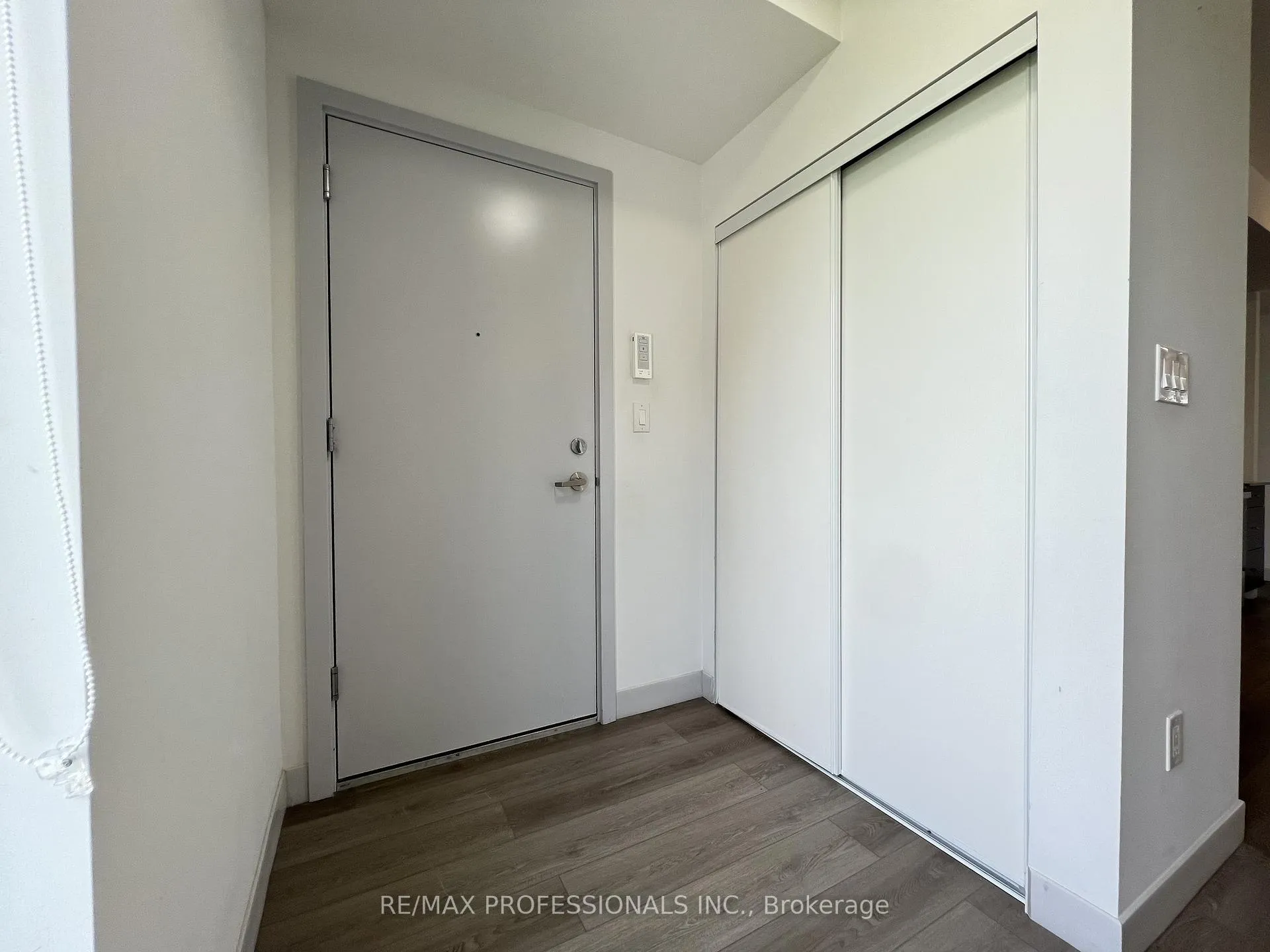 Photo 7 of Unit 305, 37 Antrim Crescent, Scarborough, Dorset Park — HOMEH