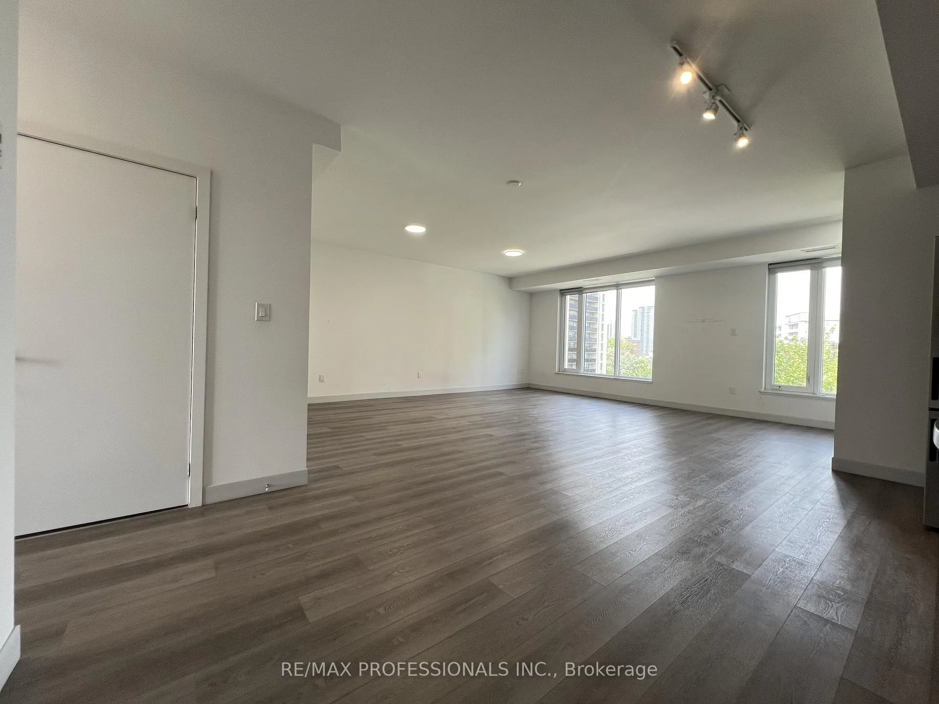 Photo 9 of Unit 305, 37 Antrim Crescent, Scarborough, Dorset Park — HOMEH