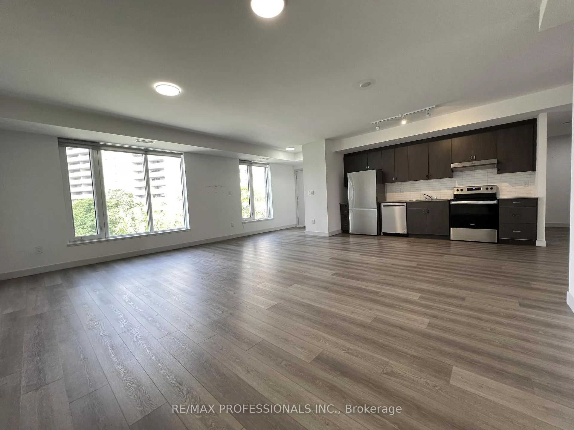 Photo 10 of Unit 305, 37 Antrim Crescent, Scarborough, Dorset Park — HOMEH