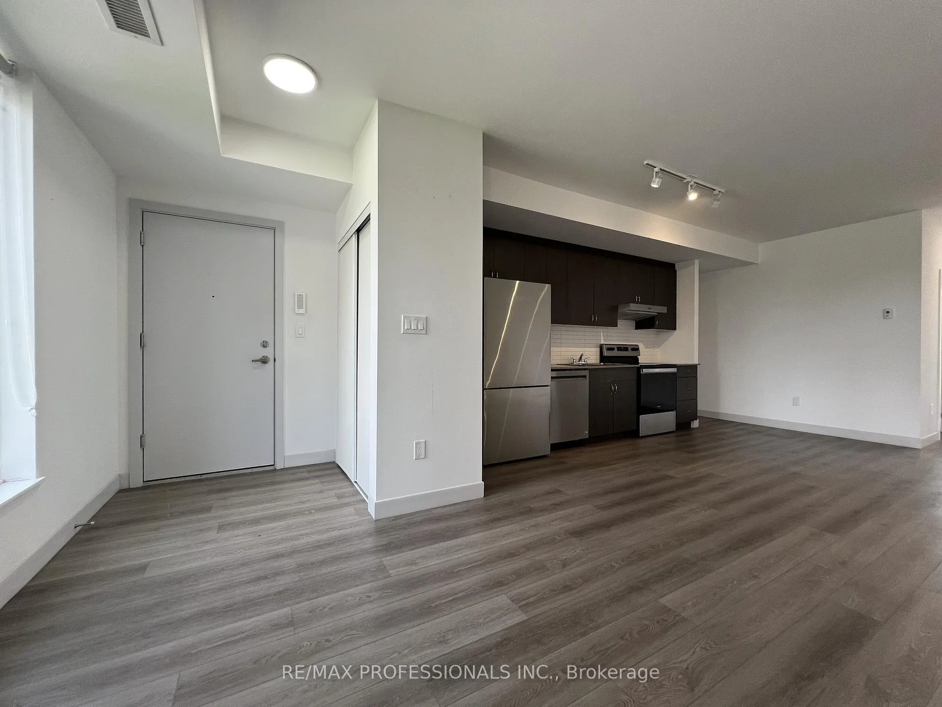 Photo 12 of Unit 305, 37 Antrim Crescent, Scarborough, Dorset Park — HOMEH