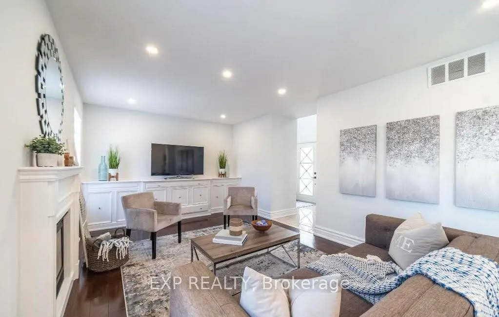 Photo 3 of 2293 Warrington Way, Innisfil, Alcona — HOMEH