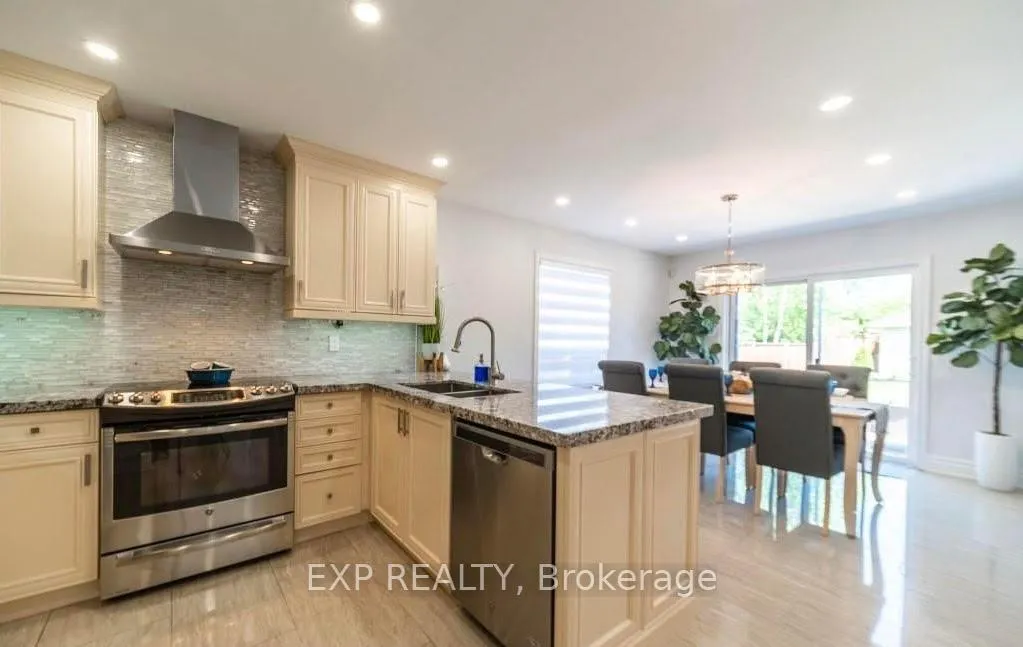 Photo 6 of 2293 Warrington Way, Innisfil, Alcona — HOMEH