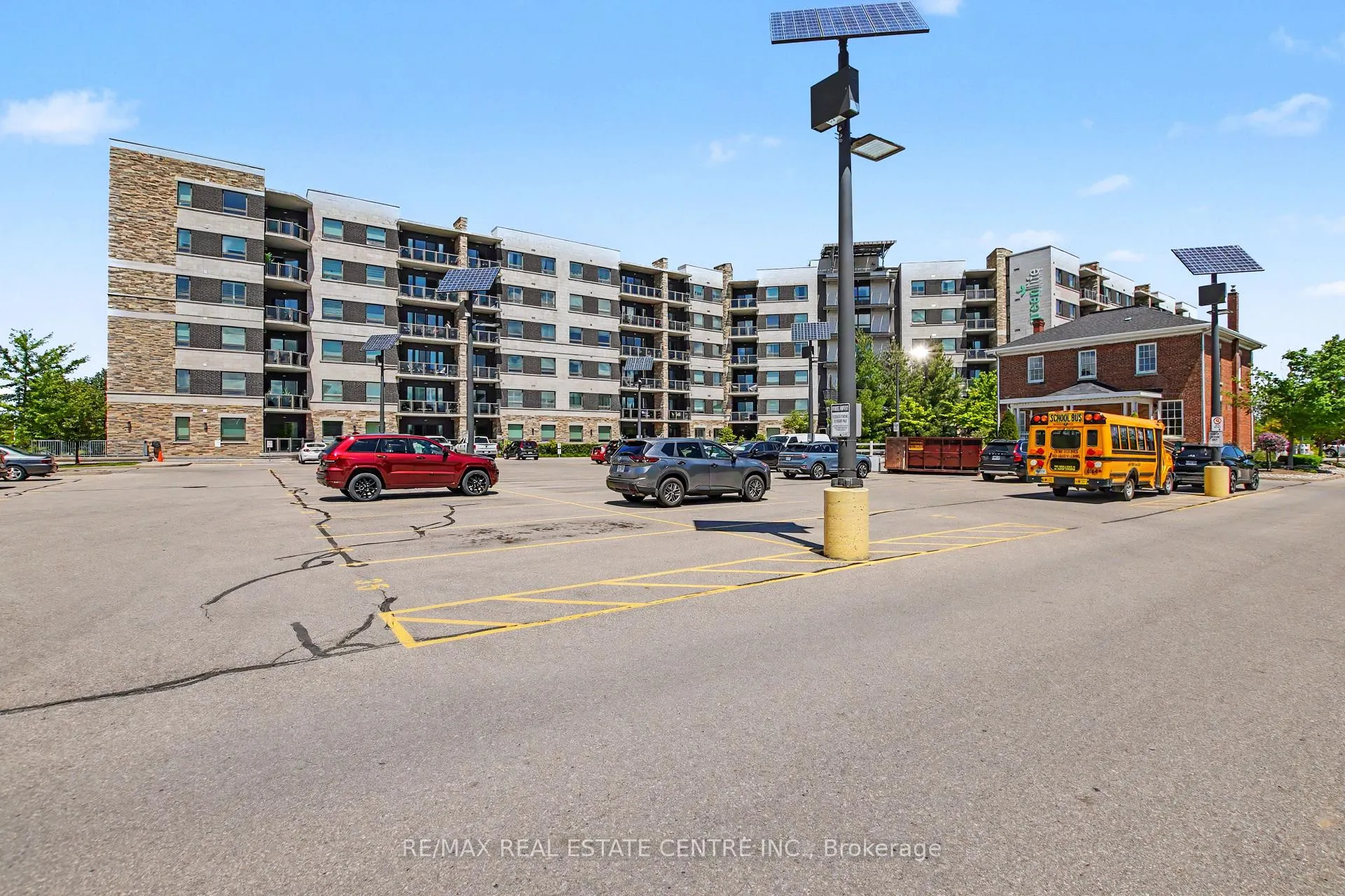Photo 1 of Unit 418, 33 Whitmer Street, Milton, Scott — HOMEH