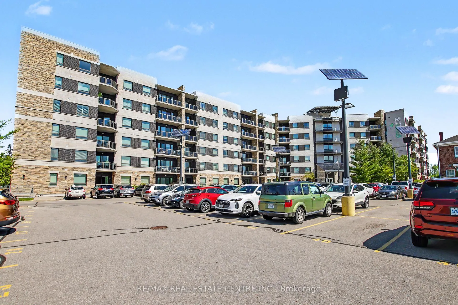 Photo 2 of Unit 418, 33 Whitmer Street, Milton, Scott — HOMEH