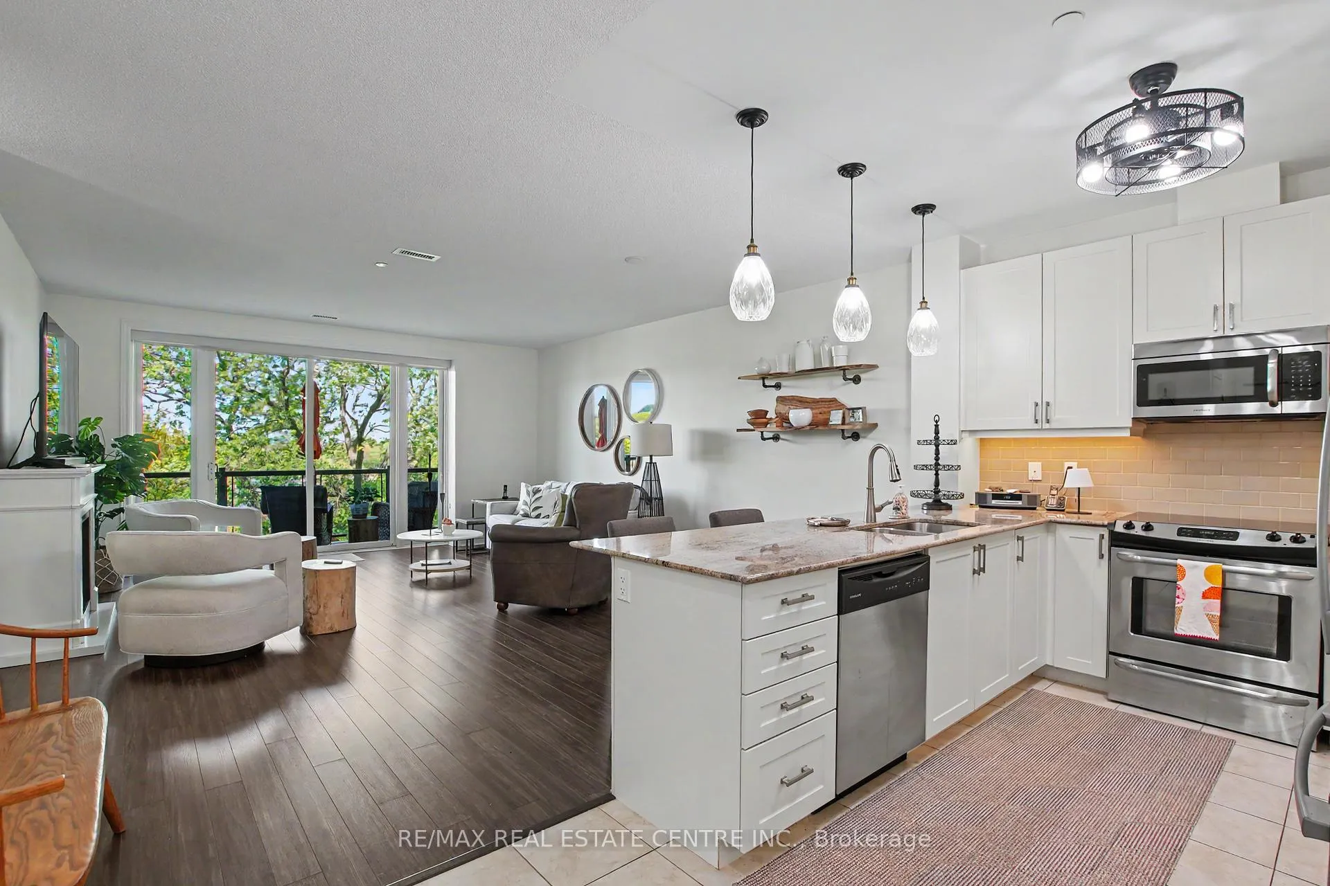 Photo 7 of Unit 418, 33 Whitmer Street, Milton, Scott — HOMEH