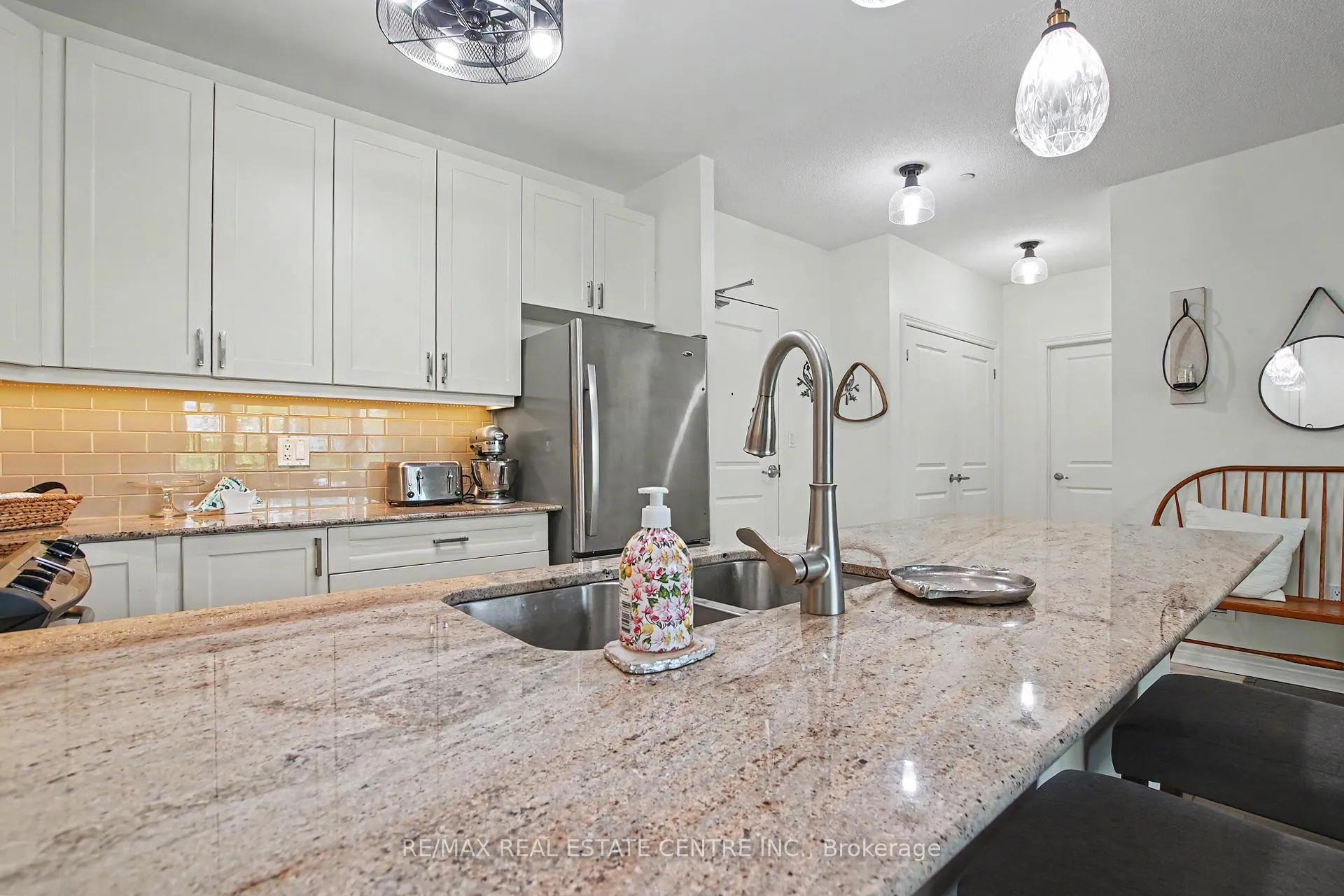 Photo 10 of Unit 418, 33 Whitmer Street, Milton, Scott — HOMEH