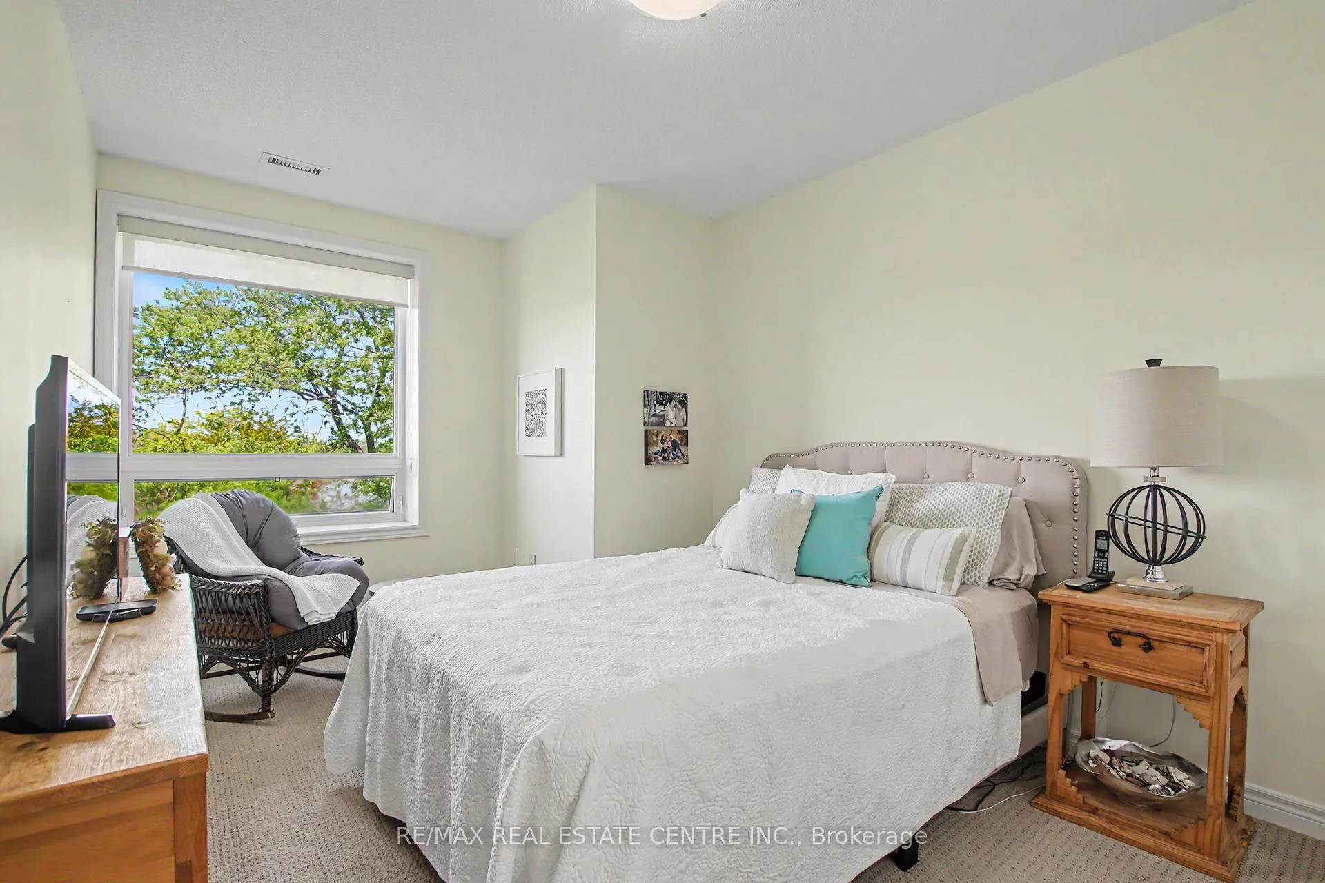 Photo 14 of Unit 418, 33 Whitmer Street, Milton, Scott — HOMEH