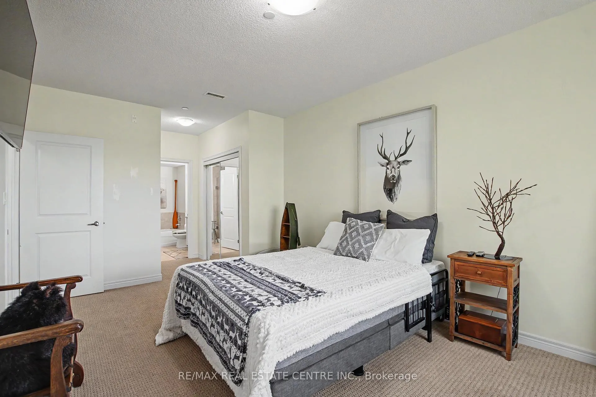 Photo 18 of Unit 418, 33 Whitmer Street, Milton, Scott — HOMEH