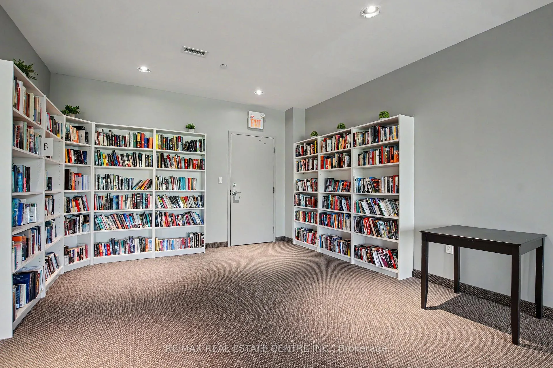 Photo 32 of Unit 418, 33 Whitmer Street, Milton, Scott — HOMEH
