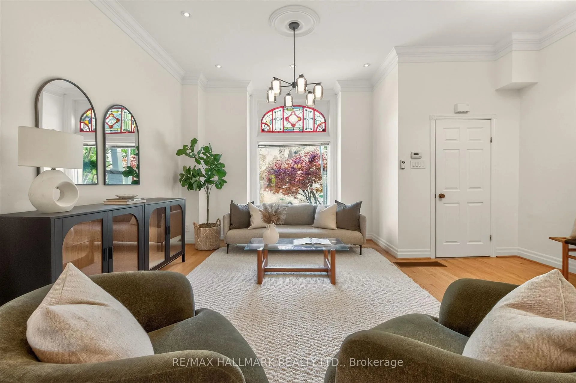 Photo 4 of 82 Dawes Road, Toronto, East End-Danforth — HOMEH