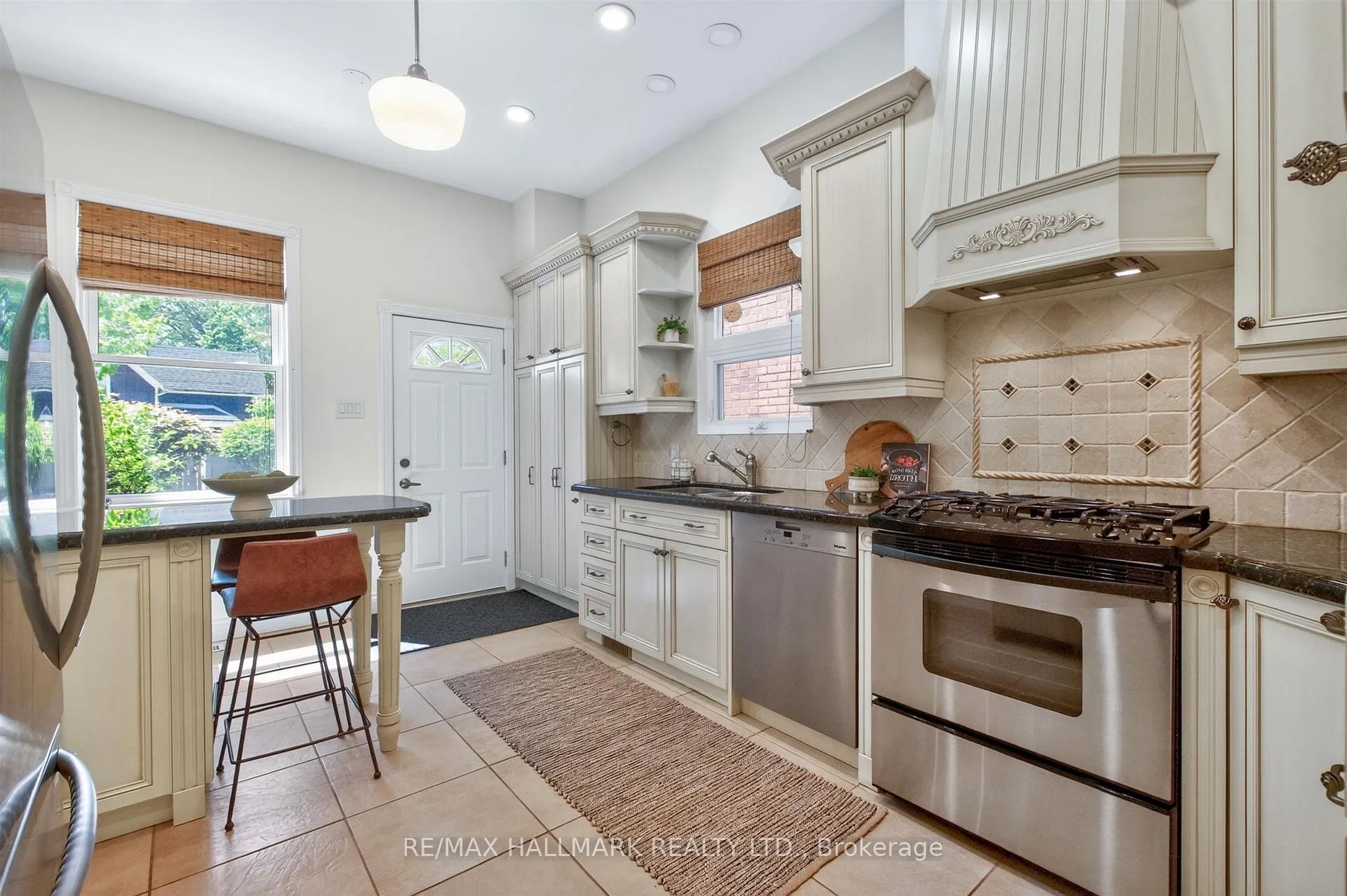 Photo 22 of 82 Dawes Road, Toronto, East End-Danforth — HOMEH