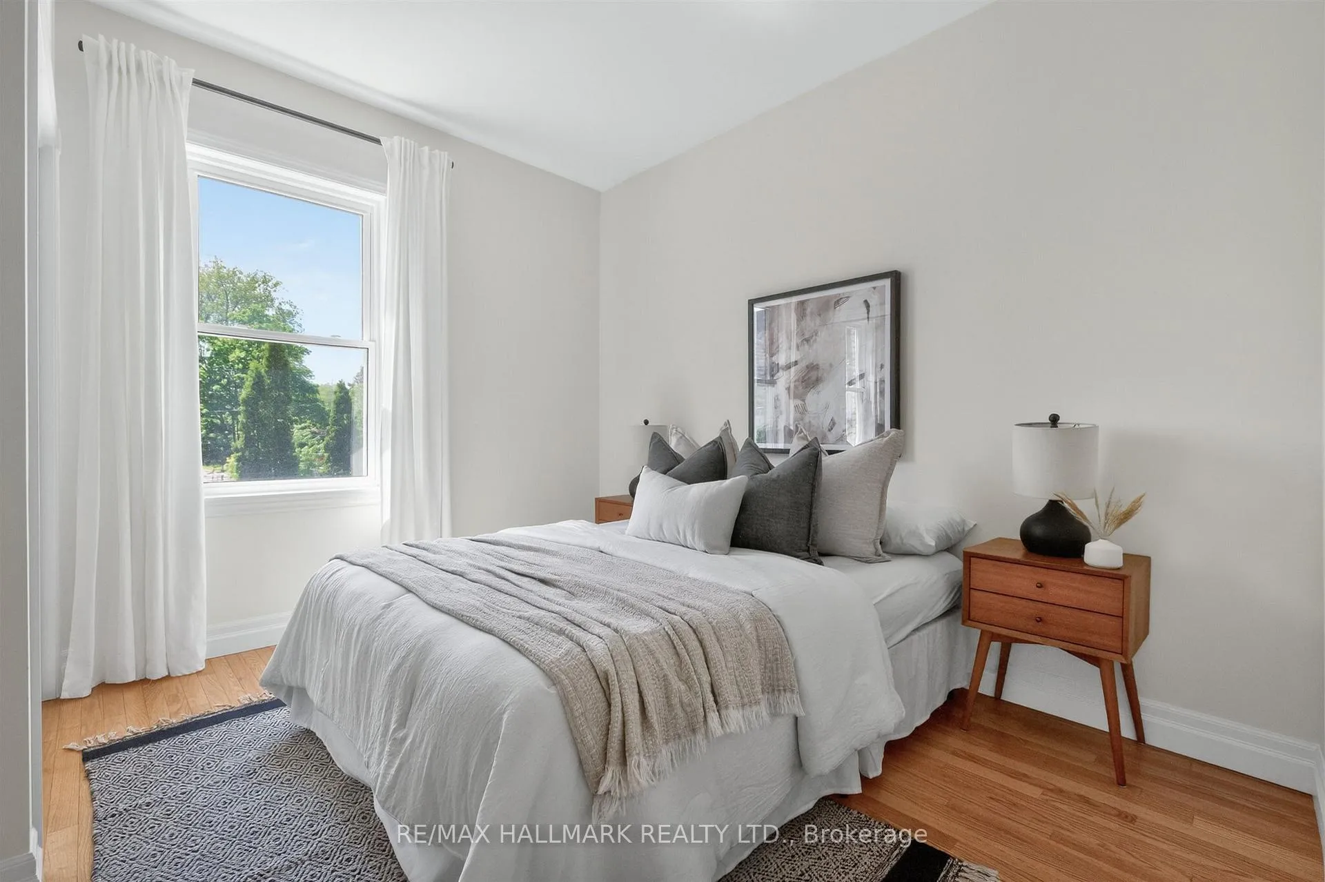 Photo 34 of 82 Dawes Road, Toronto, East End-Danforth — HOMEH