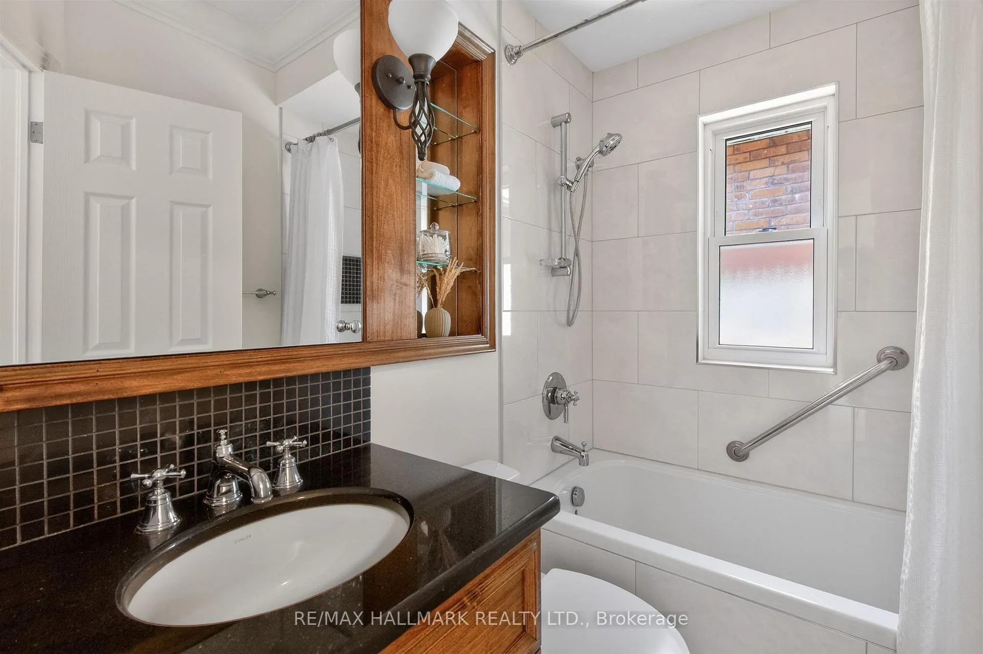 Photo 40 of 82 Dawes Road, Toronto, East End-Danforth — HOMEH