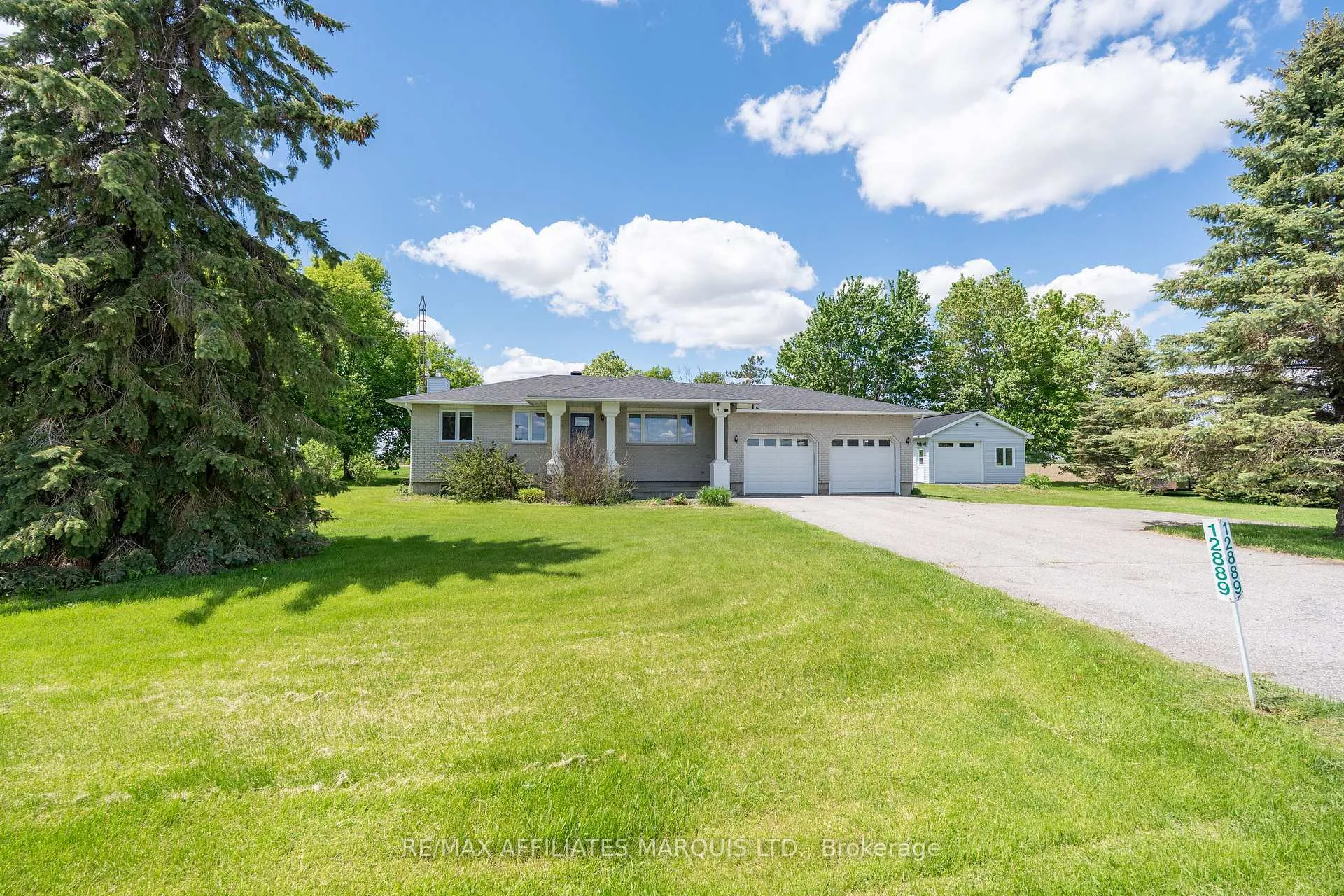 Photo 3 of 12889 River Road, North Dundas, North Dundas (Winchester) Twp — HOMEH