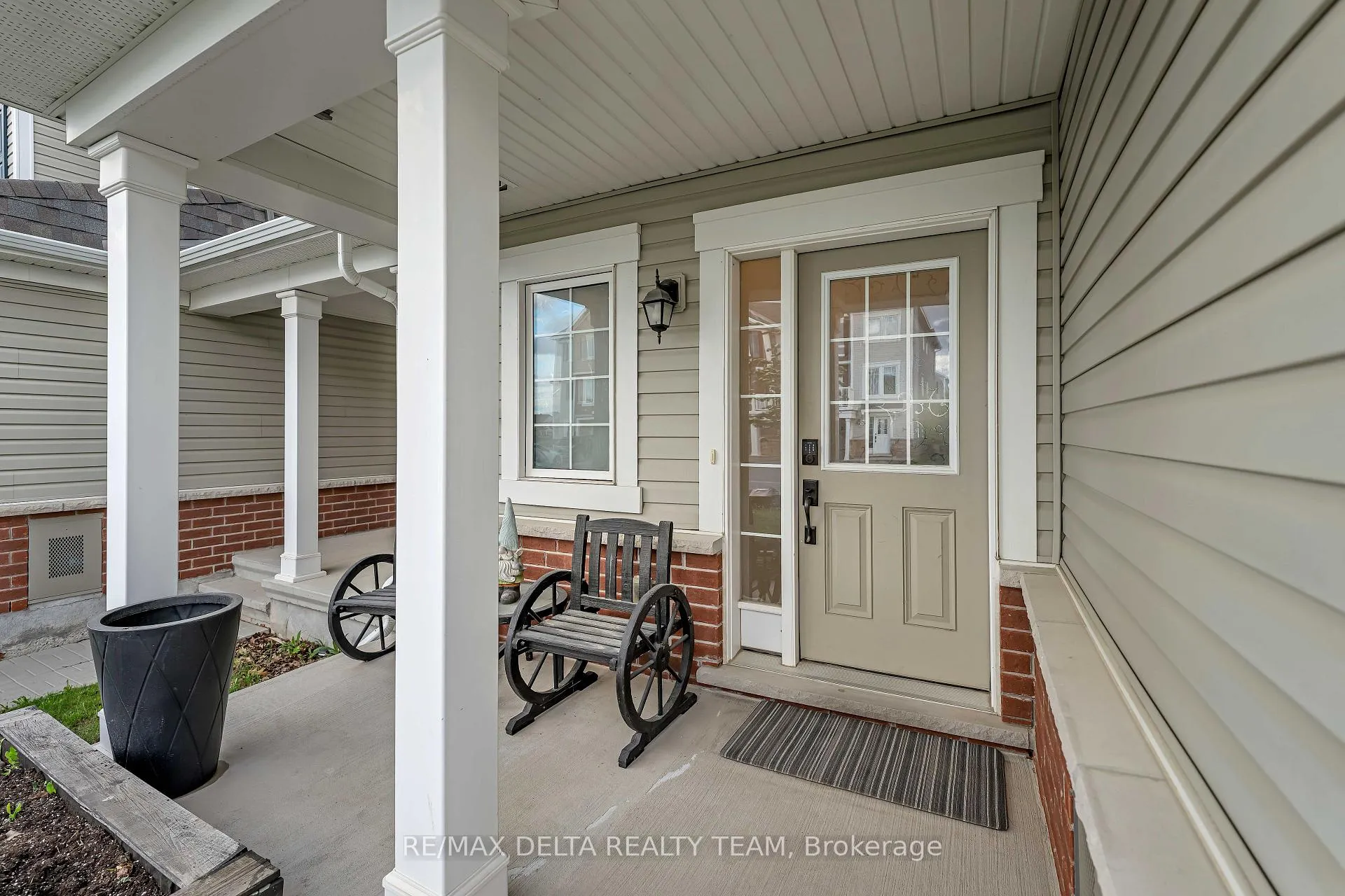 Photo 2 of 266 Brassy Minnow Crescent, Ottawa, Barrhaven - Half Moon Bay — HOMEH