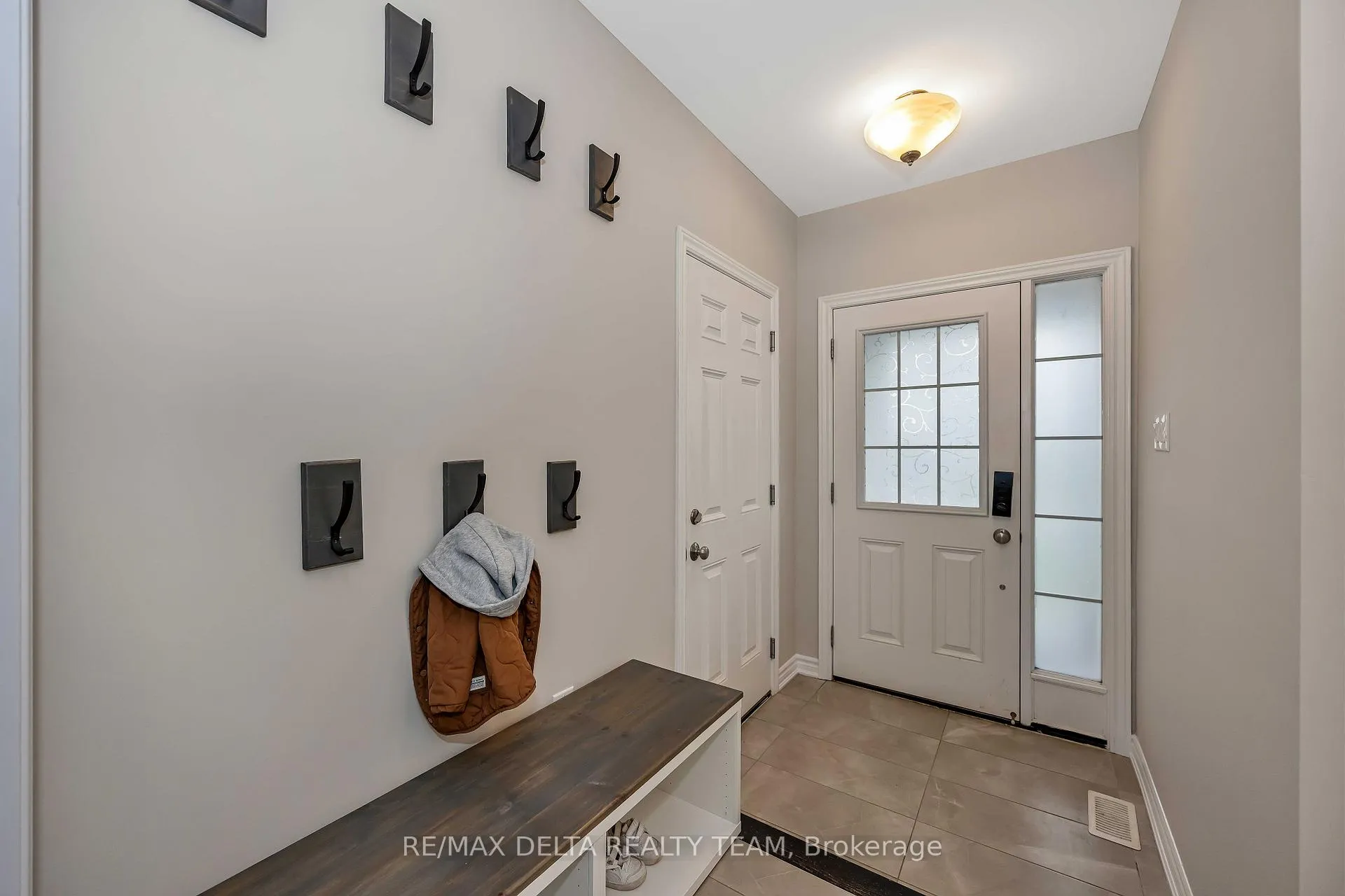 Photo 3 of 266 Brassy Minnow Crescent, Ottawa, Barrhaven - Half Moon Bay — HOMEH