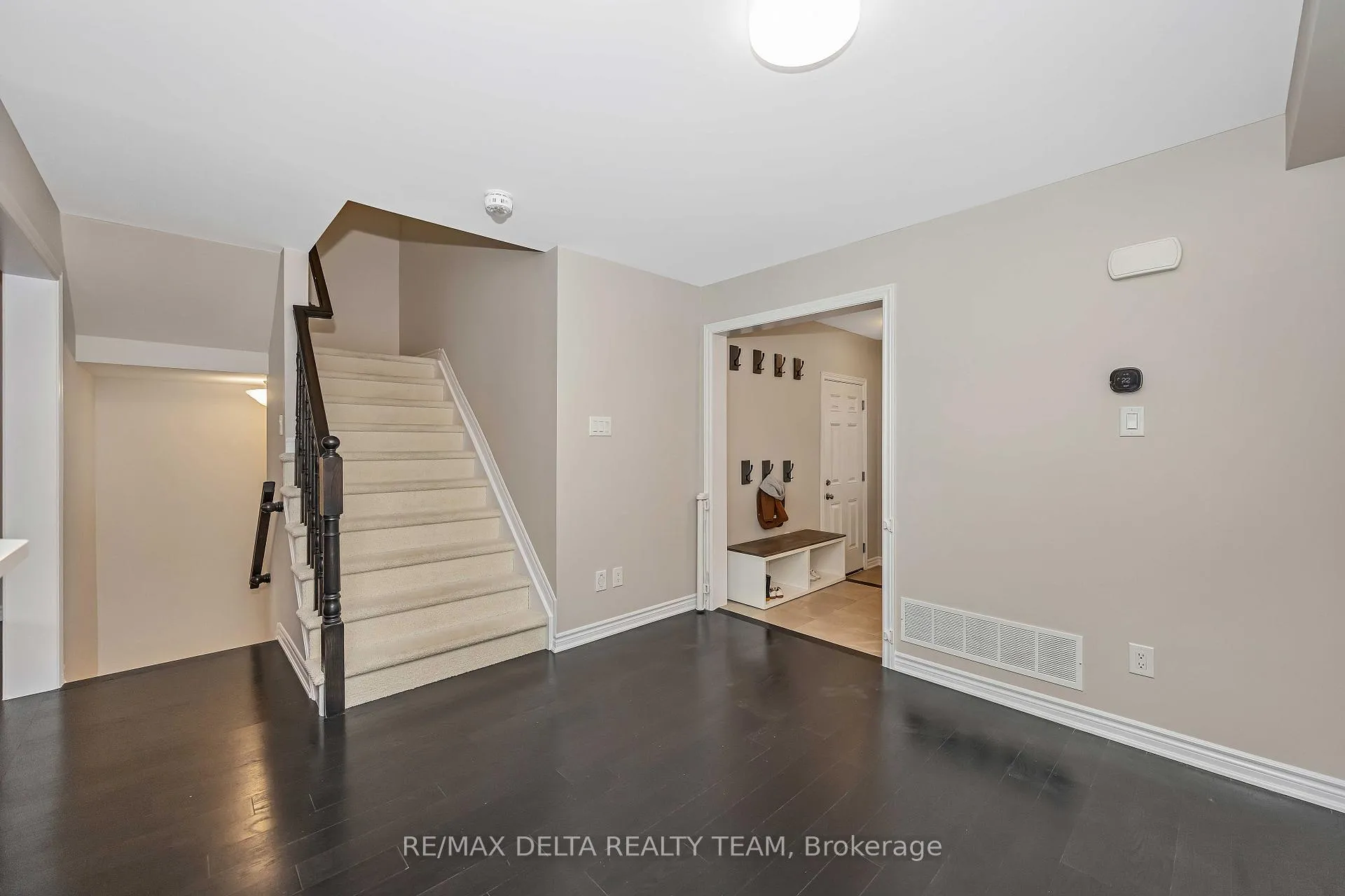 Photo 6 of 266 Brassy Minnow Crescent, Ottawa, Barrhaven - Half Moon Bay — HOMEH