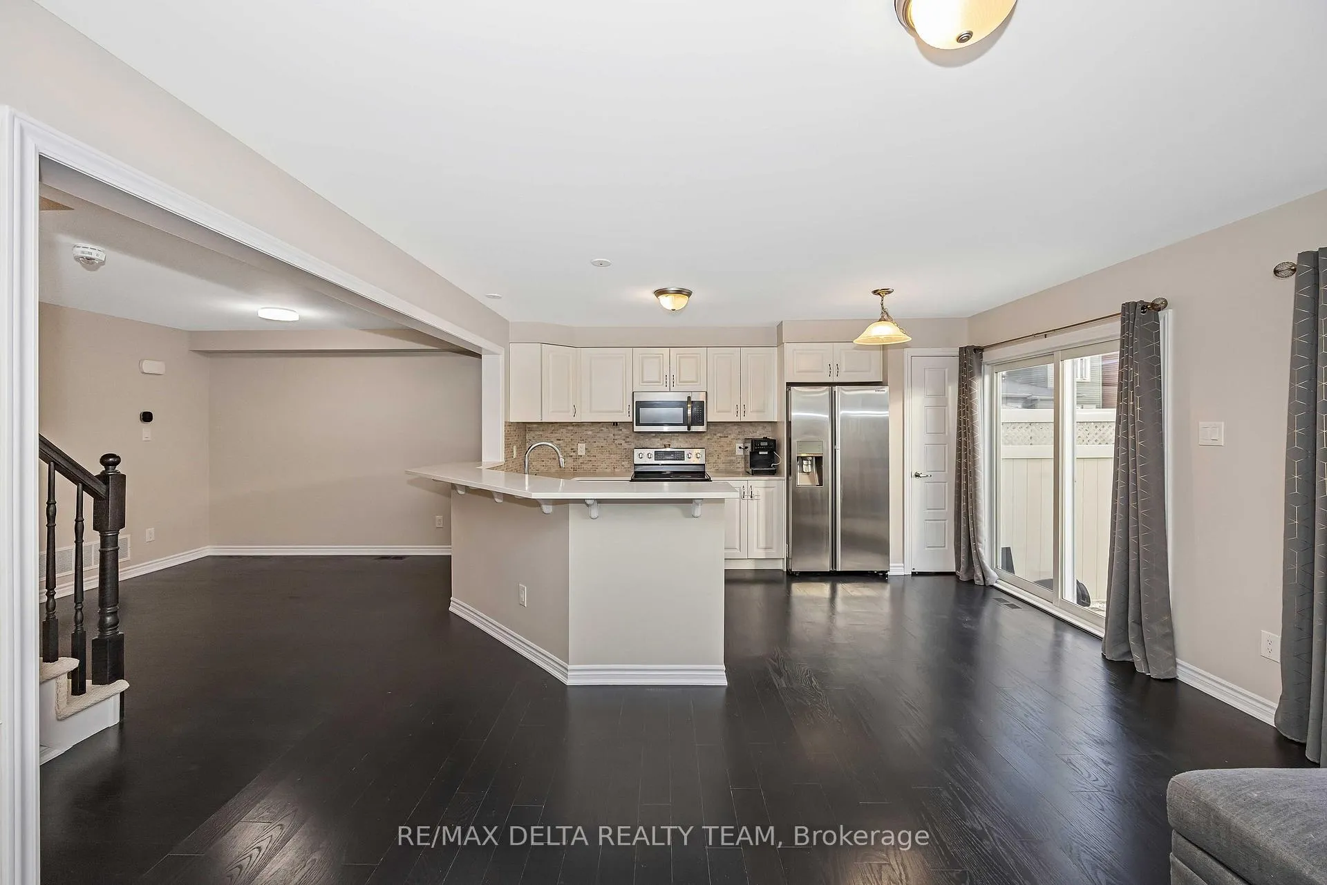 Photo 12 of 266 Brassy Minnow Crescent, Ottawa, Barrhaven - Half Moon Bay — HOMEH
