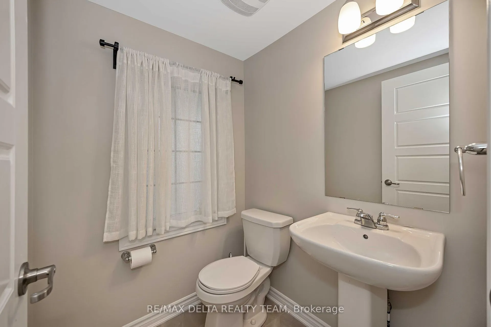 Photo 14 of 266 Brassy Minnow Crescent, Ottawa, Barrhaven - Half Moon Bay — HOMEH