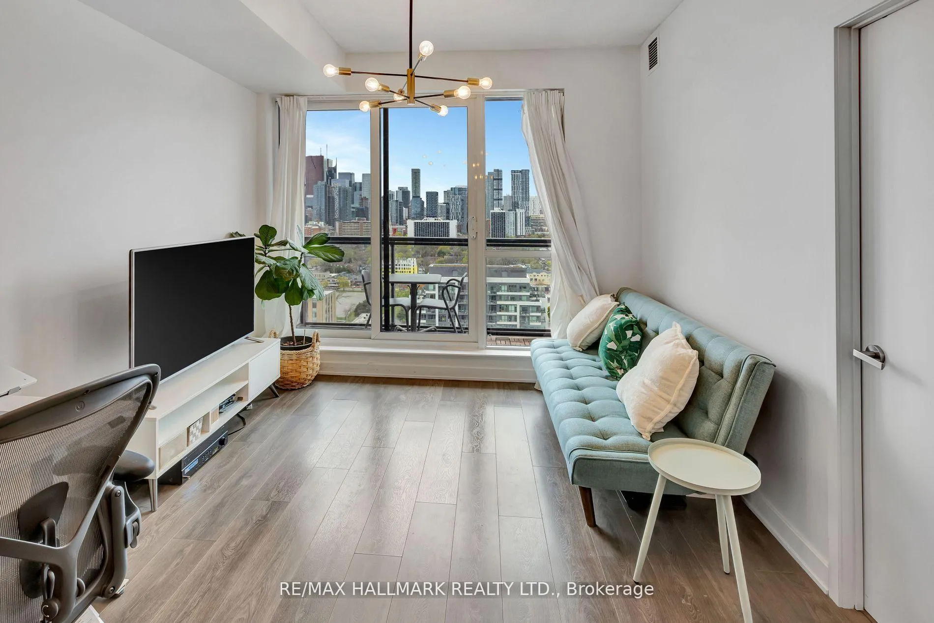 Photo 13 of Unit 2208, 55 Regent Park Boulevard, Toronto, Regent Park — HOMEH