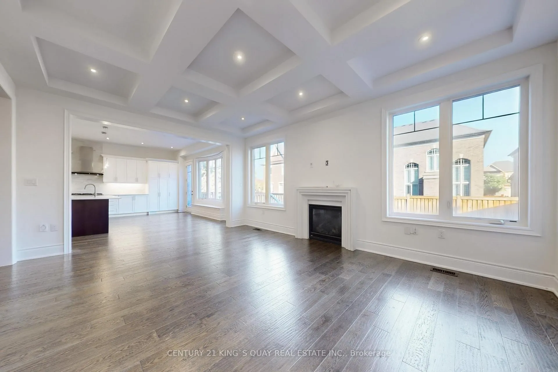 Photo 4 of 41 Torrey Pines Road, Vaughan, Kleinburg — HOMEH