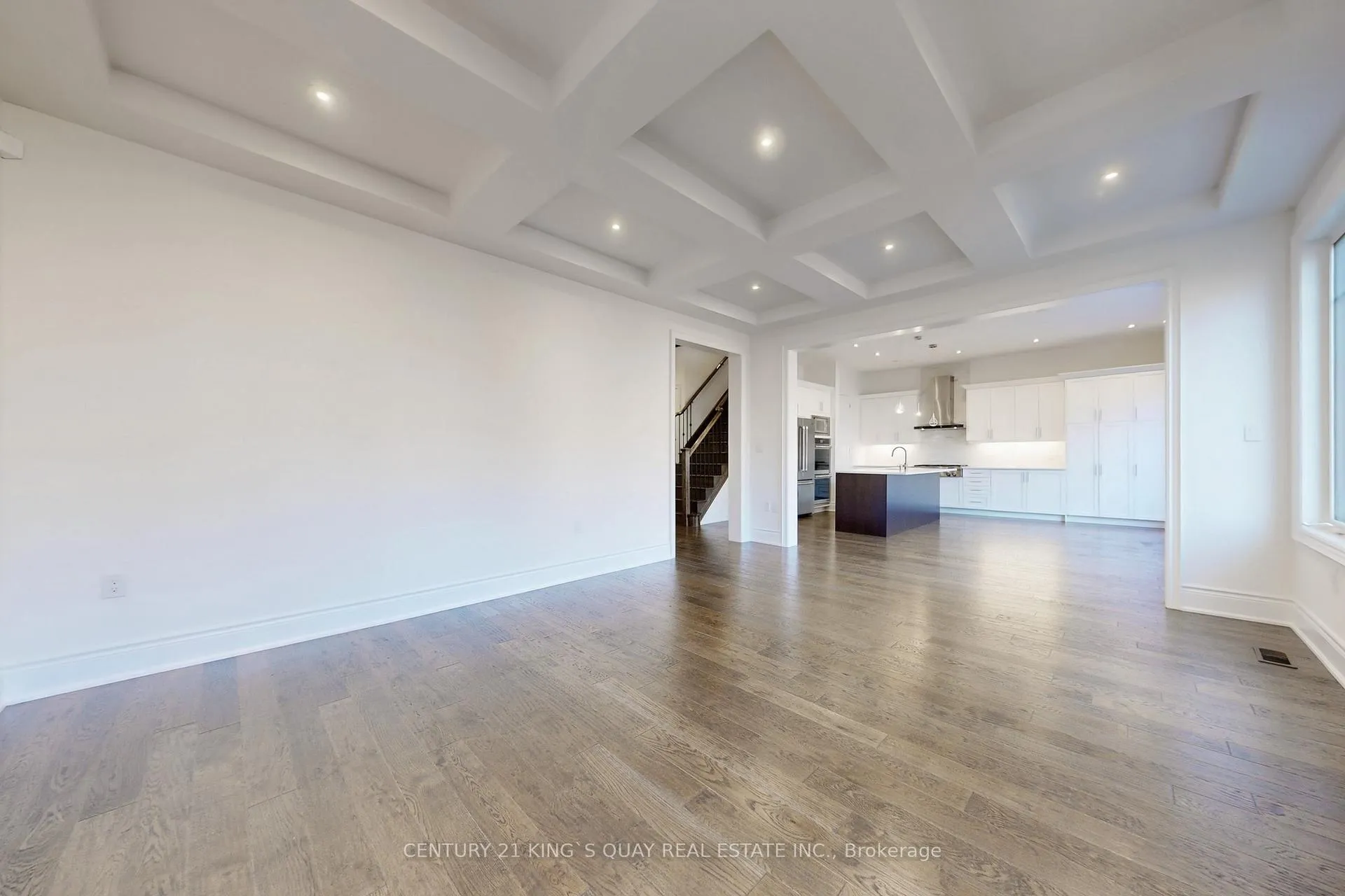 Photo 6 of 41 Torrey Pines Road, Vaughan, Kleinburg — HOMEH