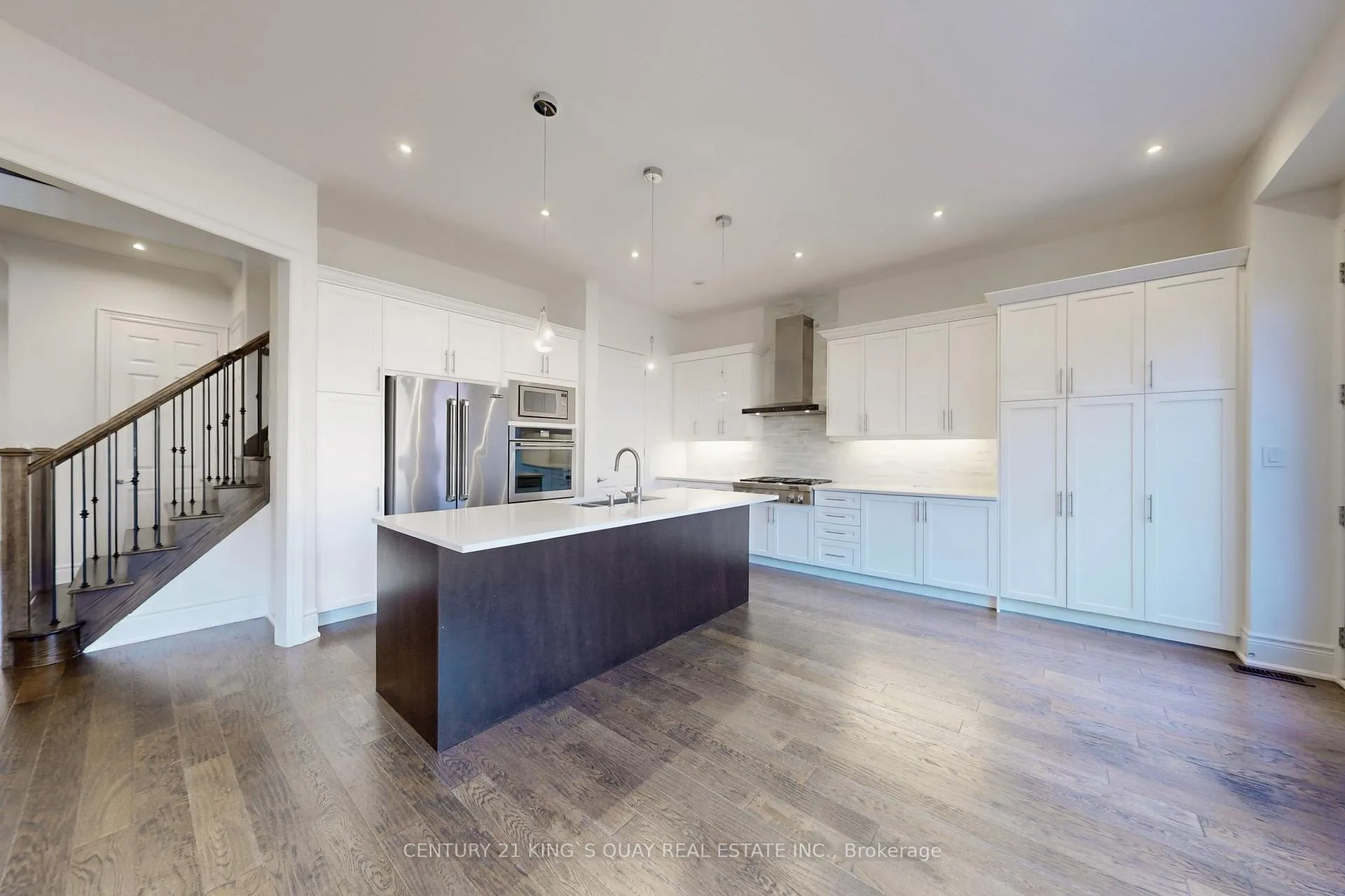 Photo 7 of 41 Torrey Pines Road, Vaughan, Kleinburg — HOMEH