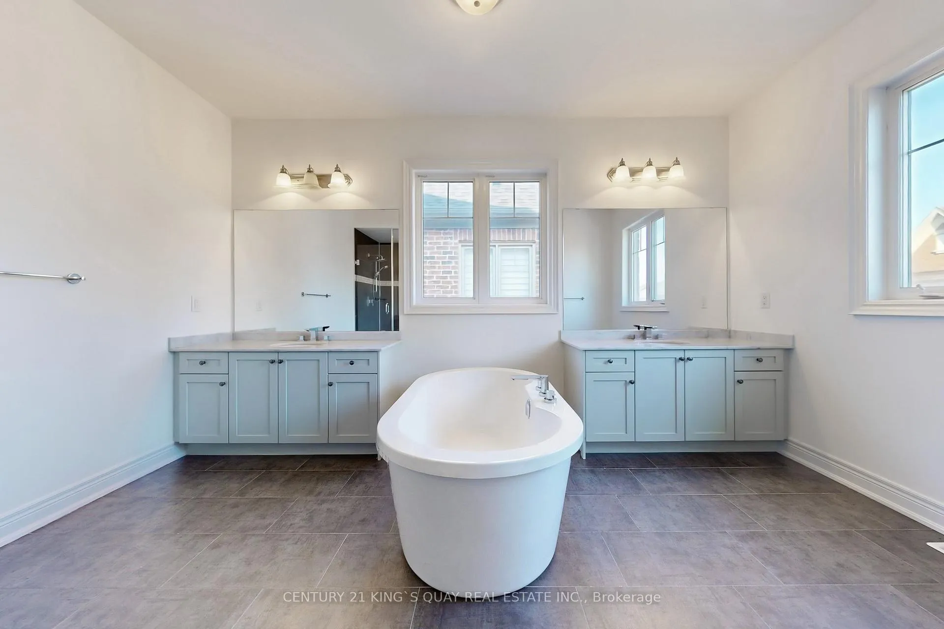 Photo 27 of 41 Torrey Pines Road, Vaughan, Kleinburg — HOMEH
