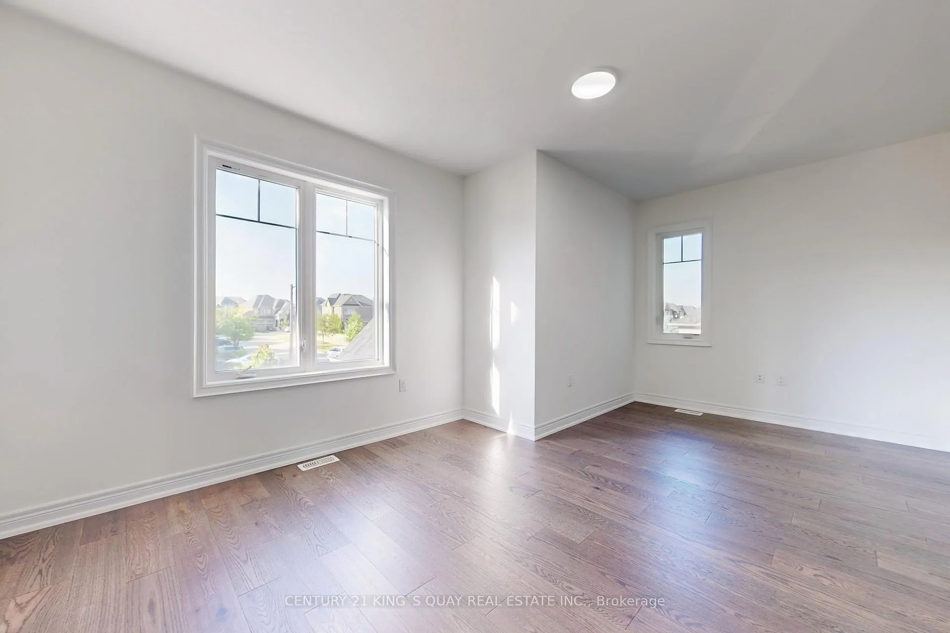 Photo 32 of 41 Torrey Pines Road, Vaughan, Kleinburg — HOMEH
