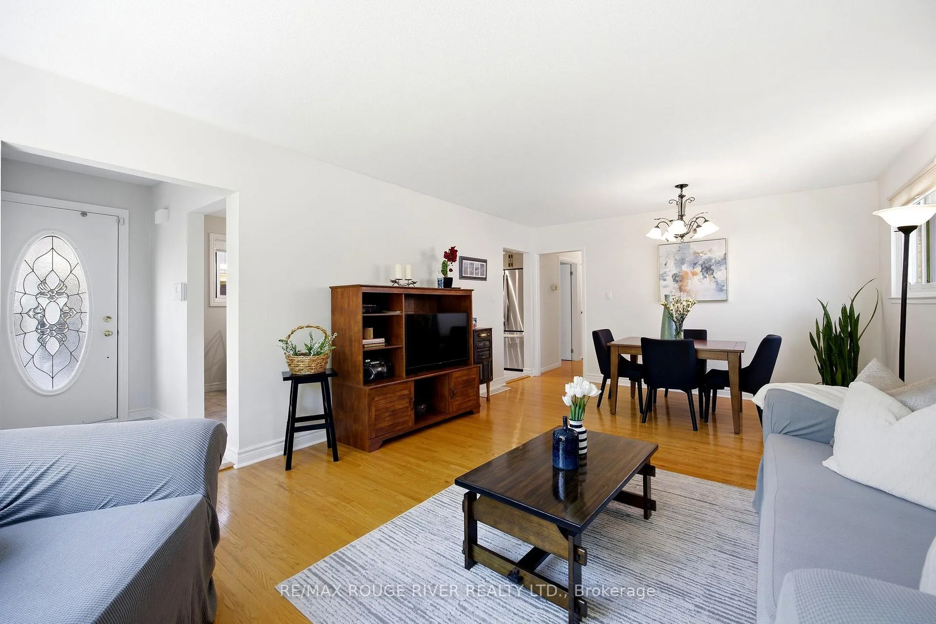 Photo 10 of 796 Batory Avenue, Pickering, West Shore — HOMEH