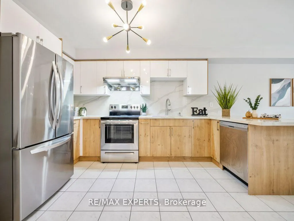 Photo 10 of 97 Pinedale Gate, Vaughan, East Woodbridge — HOMEH
