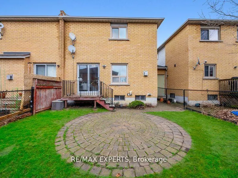 Photo 30 of 97 Pinedale Gate, Vaughan, East Woodbridge — HOMEH