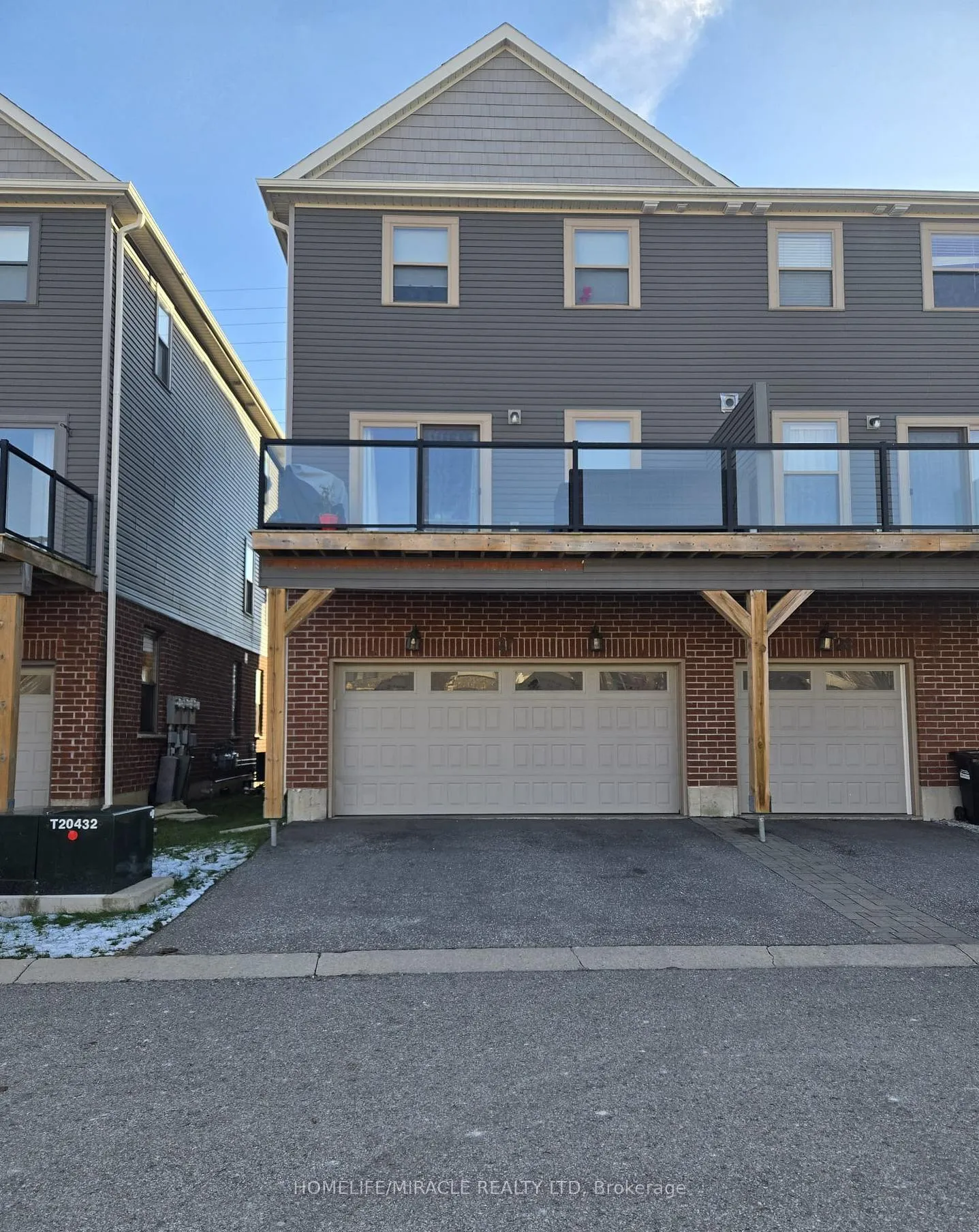 Front of Unit 27, 1 Leggott Avenue