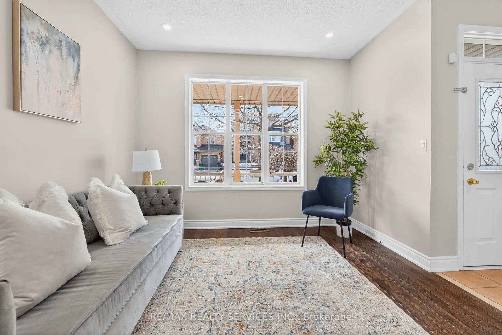 Photo 10 of 47 Upper Highlands Drive, Brampton, Heart Lake East — HOMEH