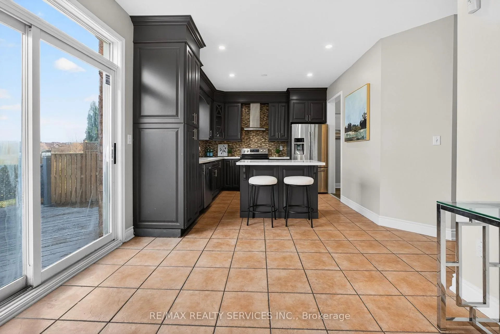 Photo 14 of 47 Upper Highlands Drive, Brampton, Heart Lake East — HOMEH