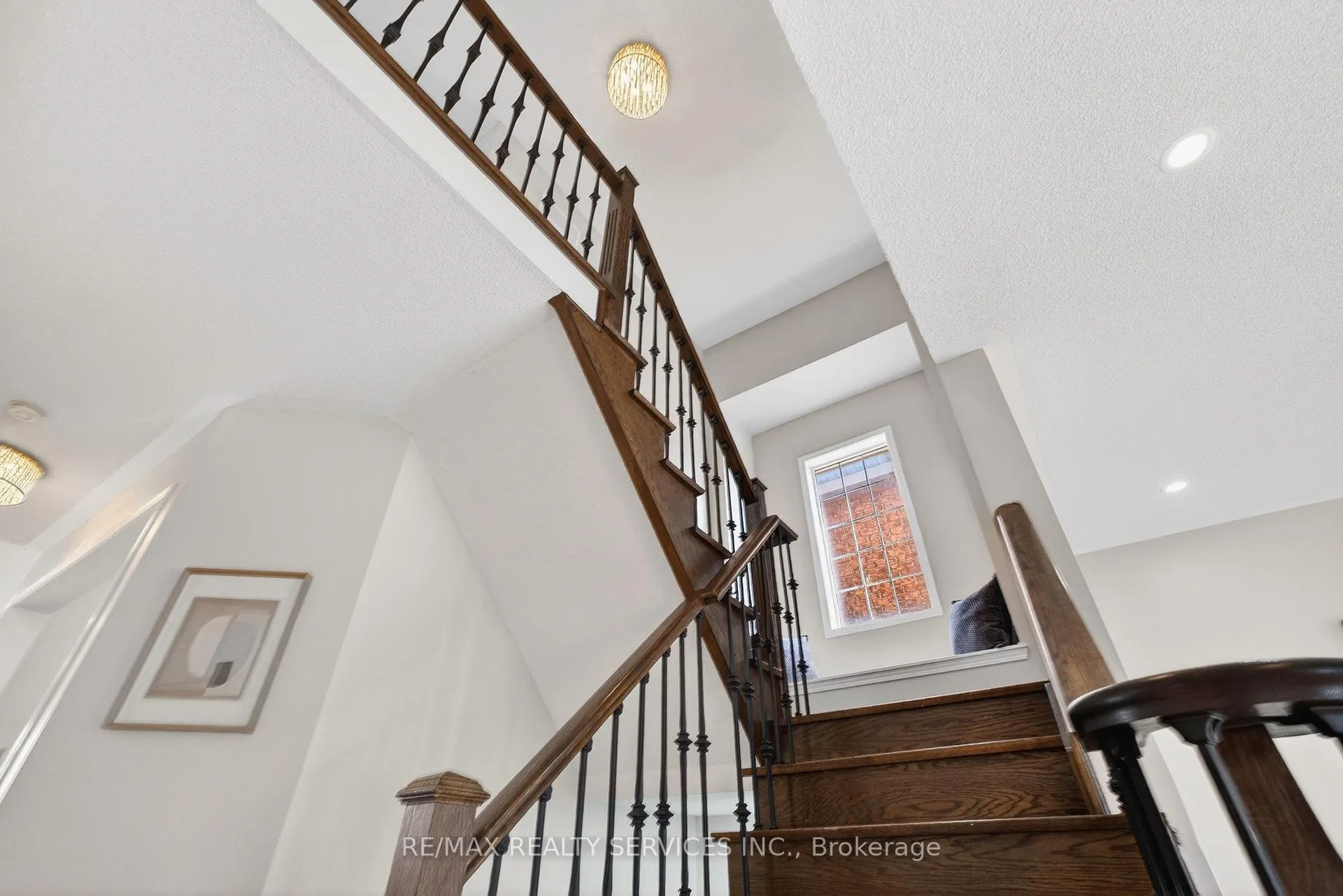 Photo 38 of 47 Upper Highlands Drive, Brampton, Heart Lake East — HOMEH