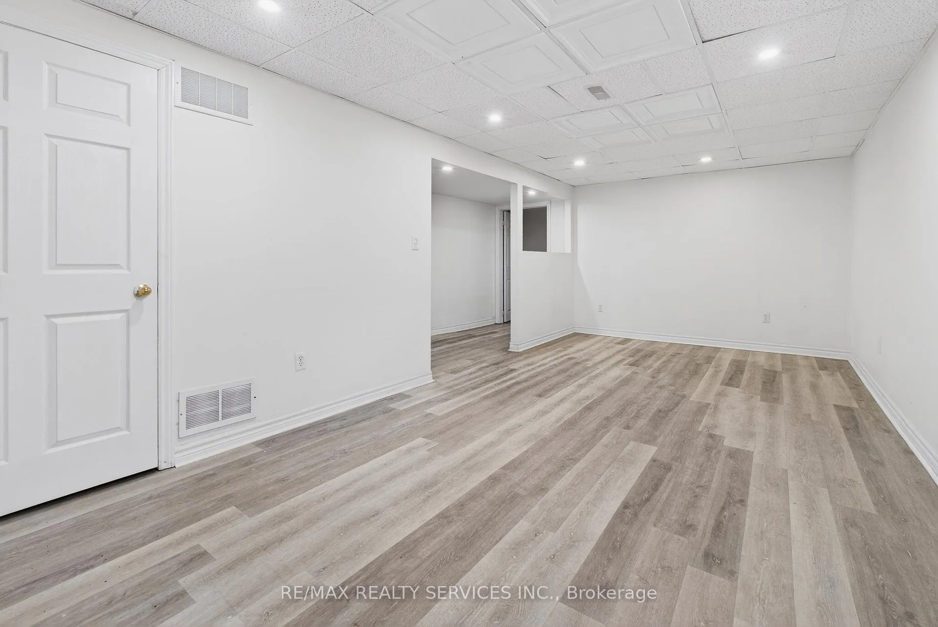 Photo 40 of 47 Upper Highlands Drive, Brampton, Heart Lake East — HOMEH
