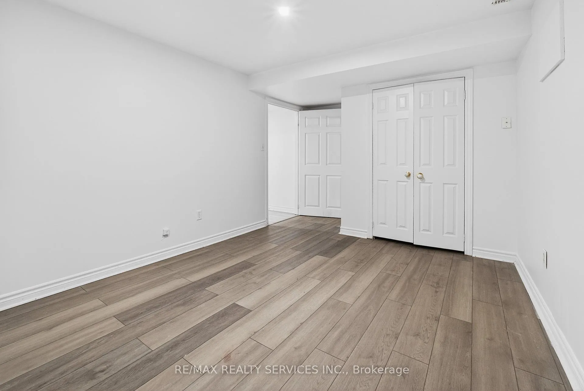 Photo 44 of 47 Upper Highlands Drive, Brampton, Heart Lake East — HOMEH