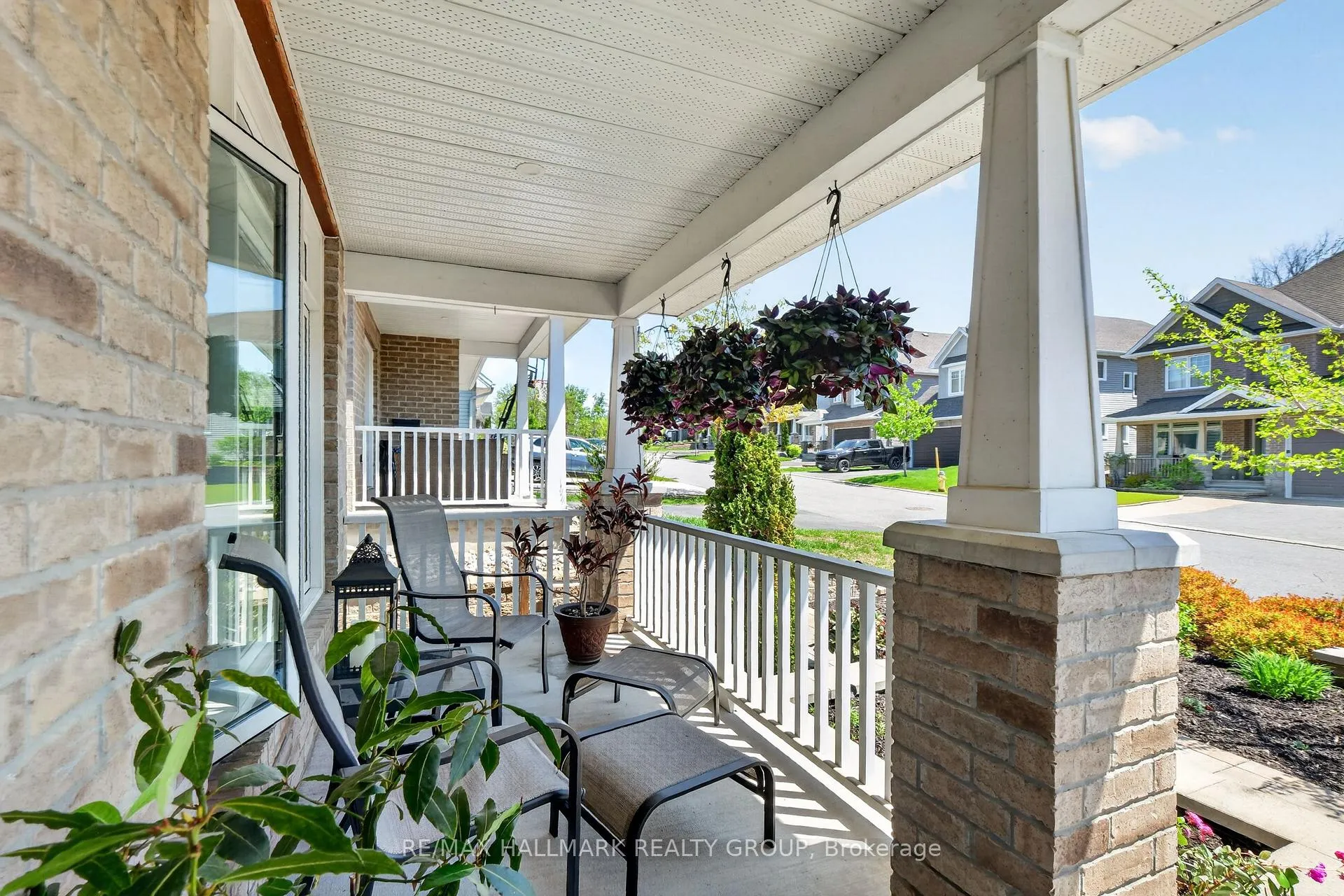Photo 3 of 707 Mashkig Avenue, Ottawa, Camelot — HOMEH