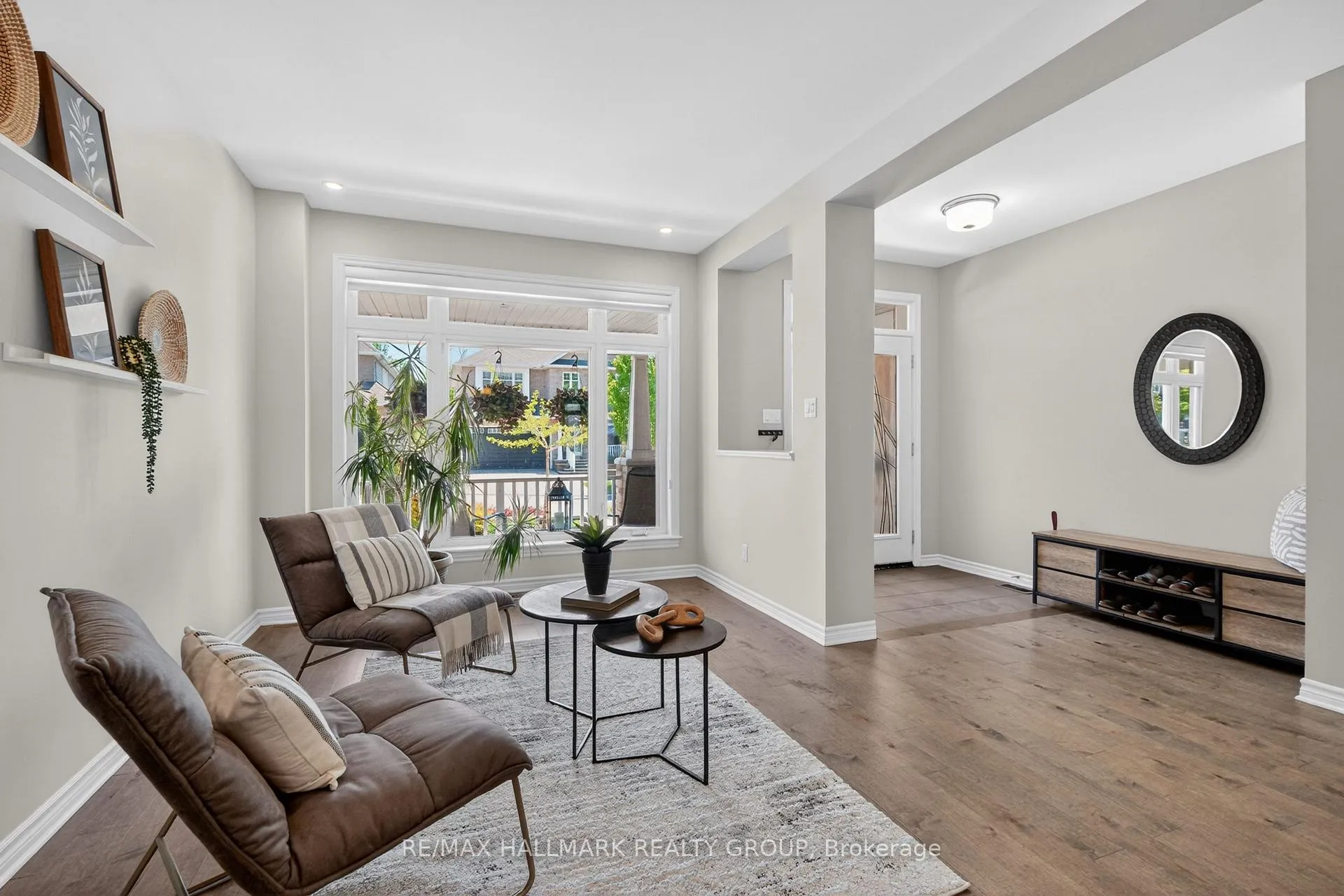 Photo 5 of 707 Mashkig Avenue, Ottawa, Camelot — HOMEH